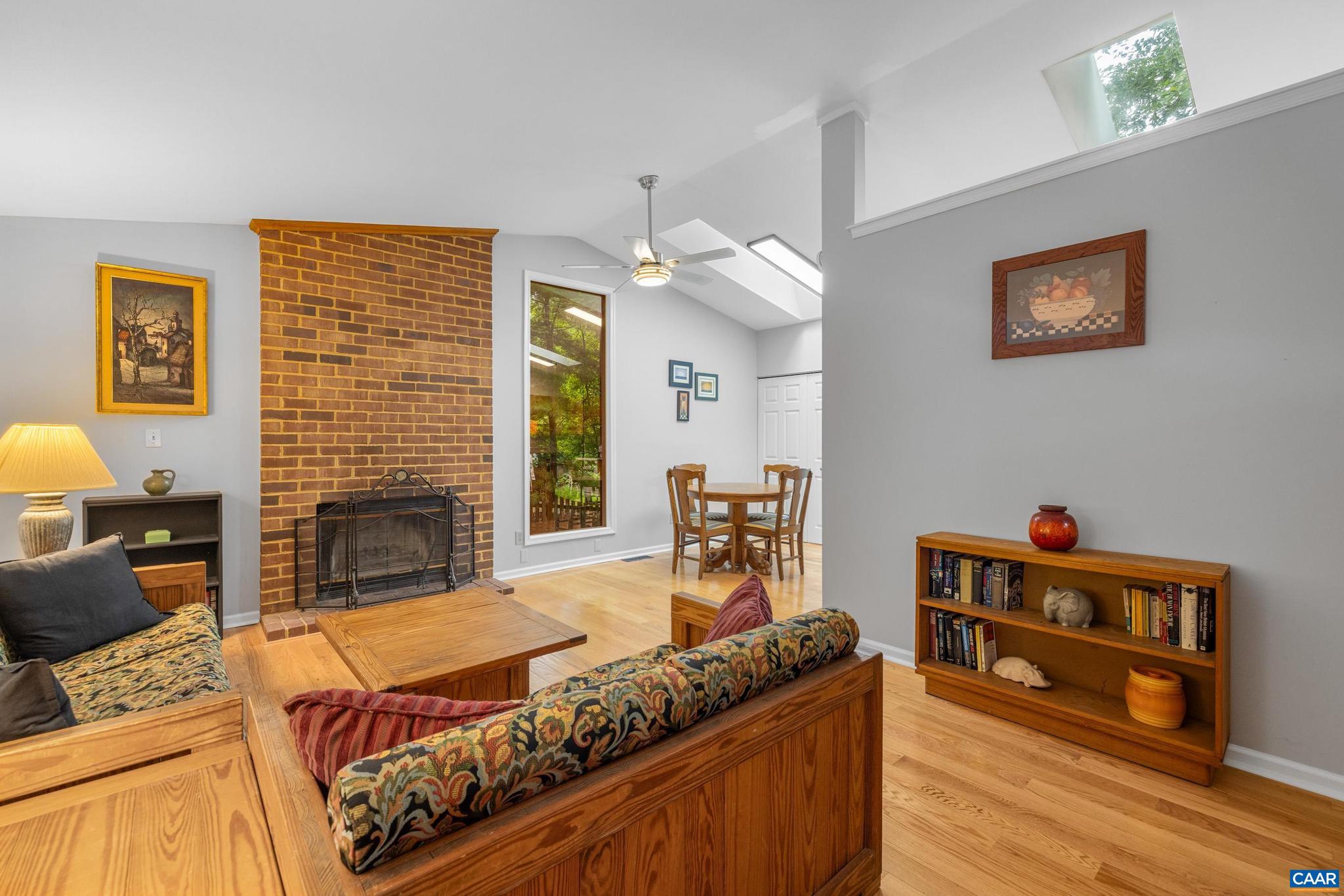 LAKE MONTICELLO - Residential