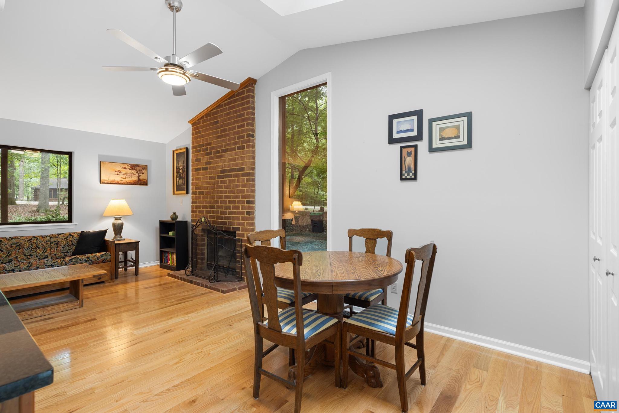 LAKE MONTICELLO - Residential