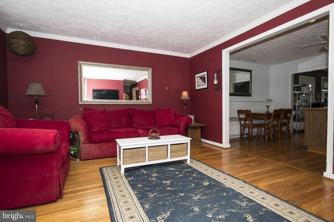 SANDY OAKS - Residential