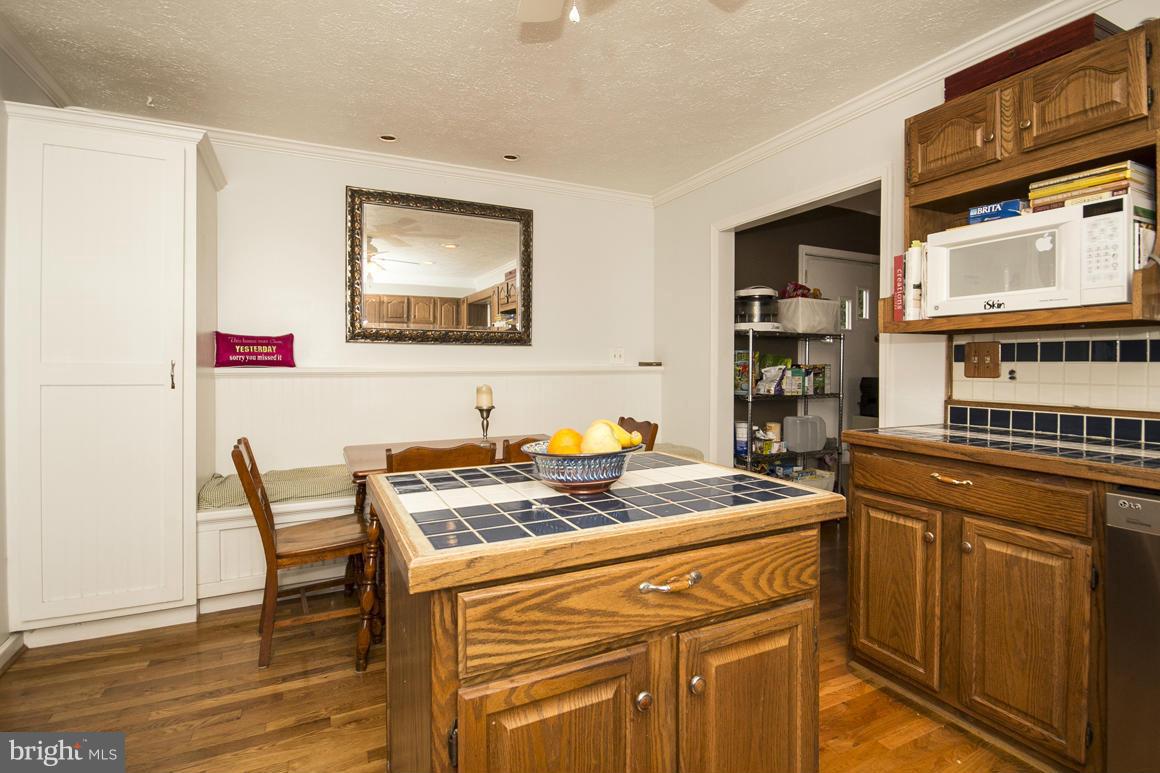 SANDY OAKS - Residential