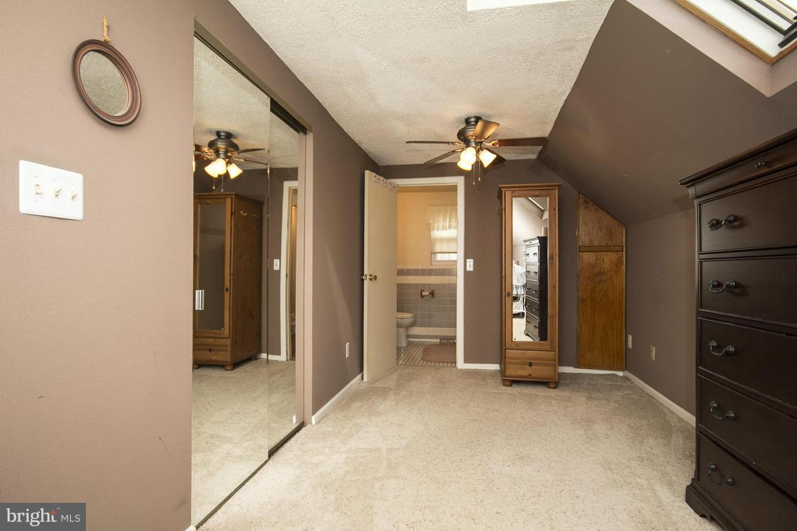 SANDY OAKS - Residential