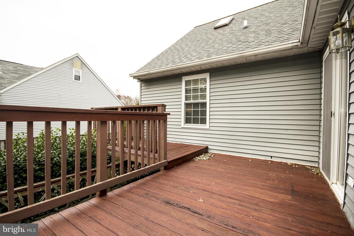 SANDY OAKS - Residential