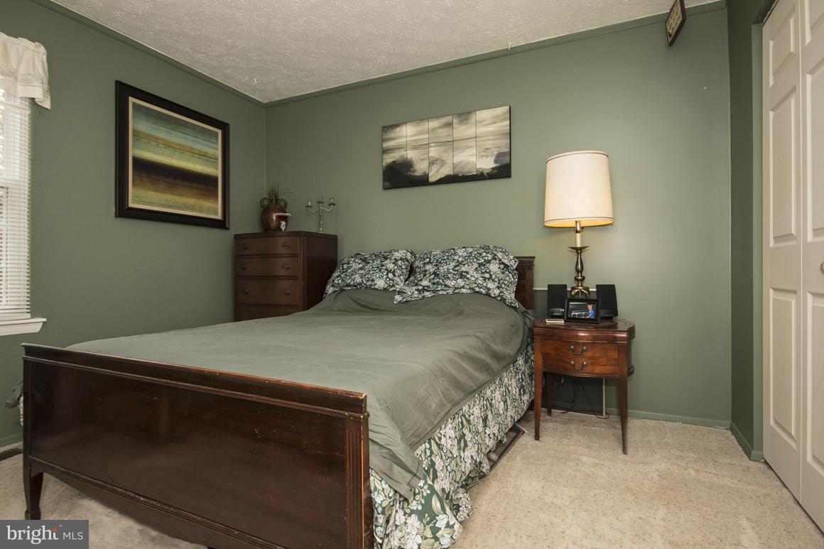 SANDY OAKS - Residential