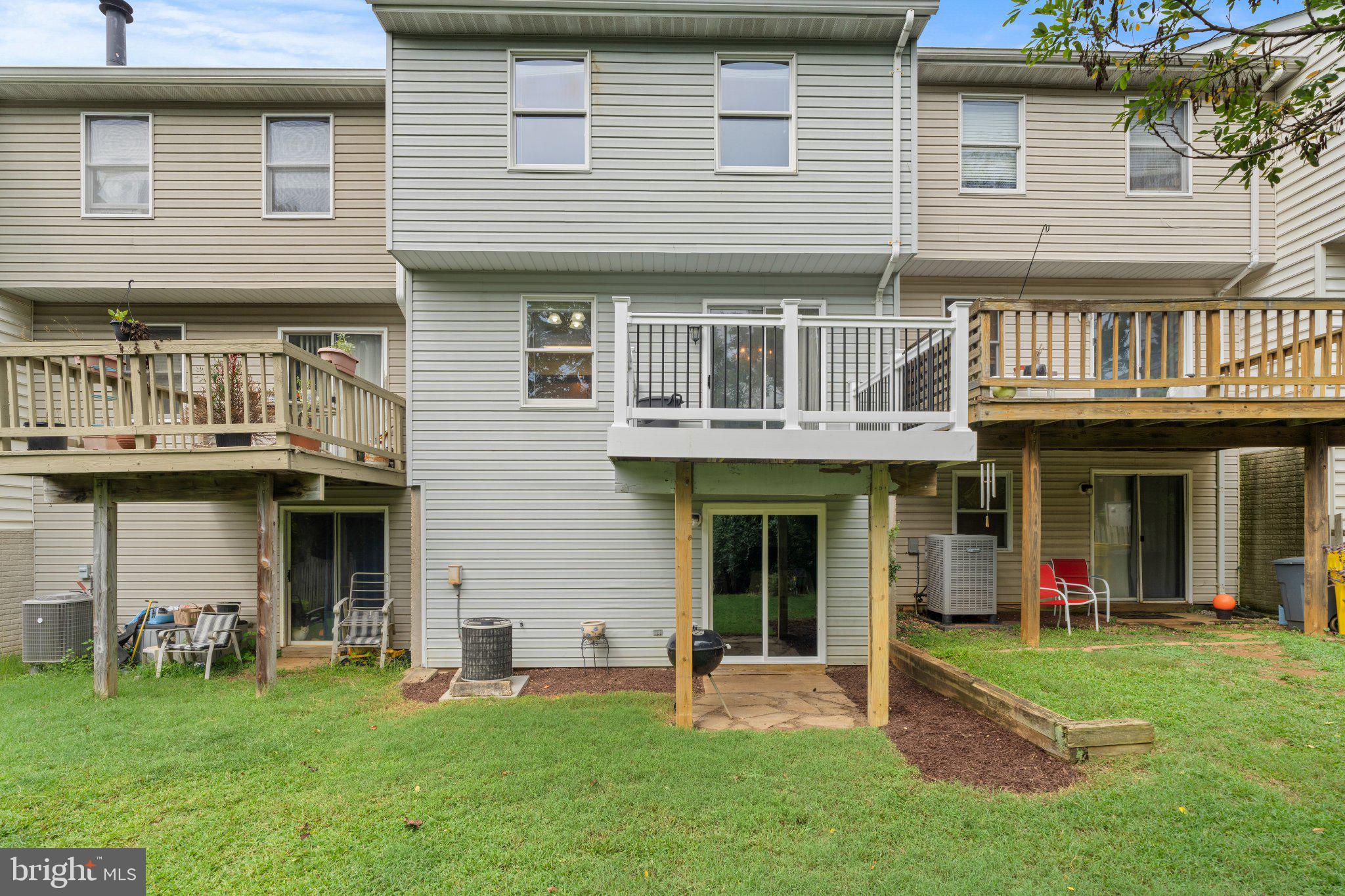 311 SLOPING WOODS COURT