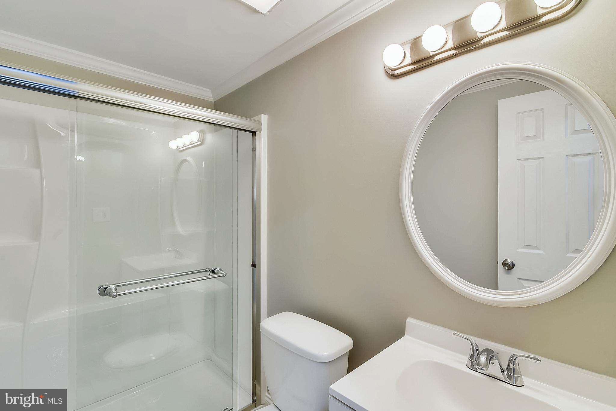 WOODLAND BEACH - Residential