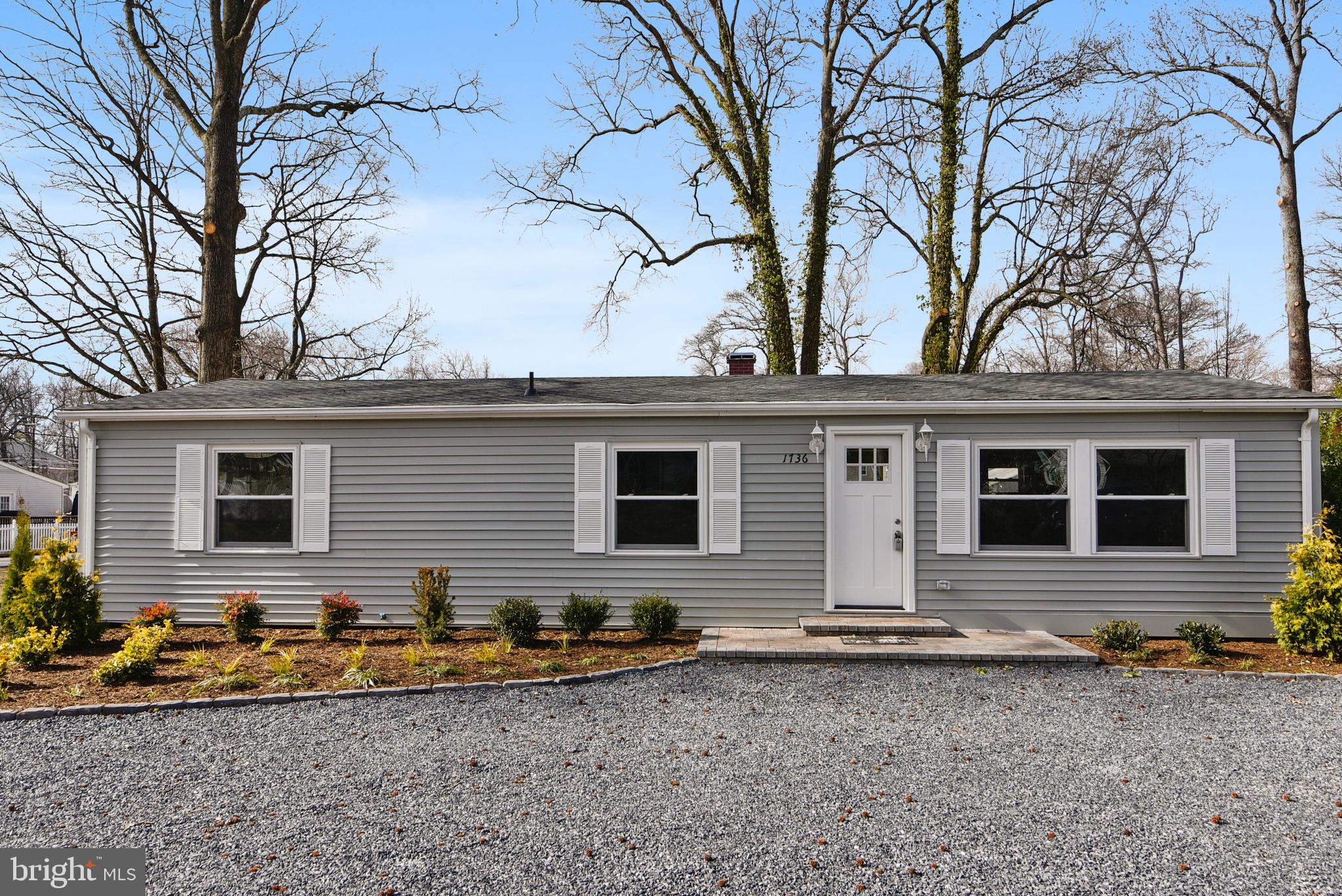 WOODLAND BEACH - Residential