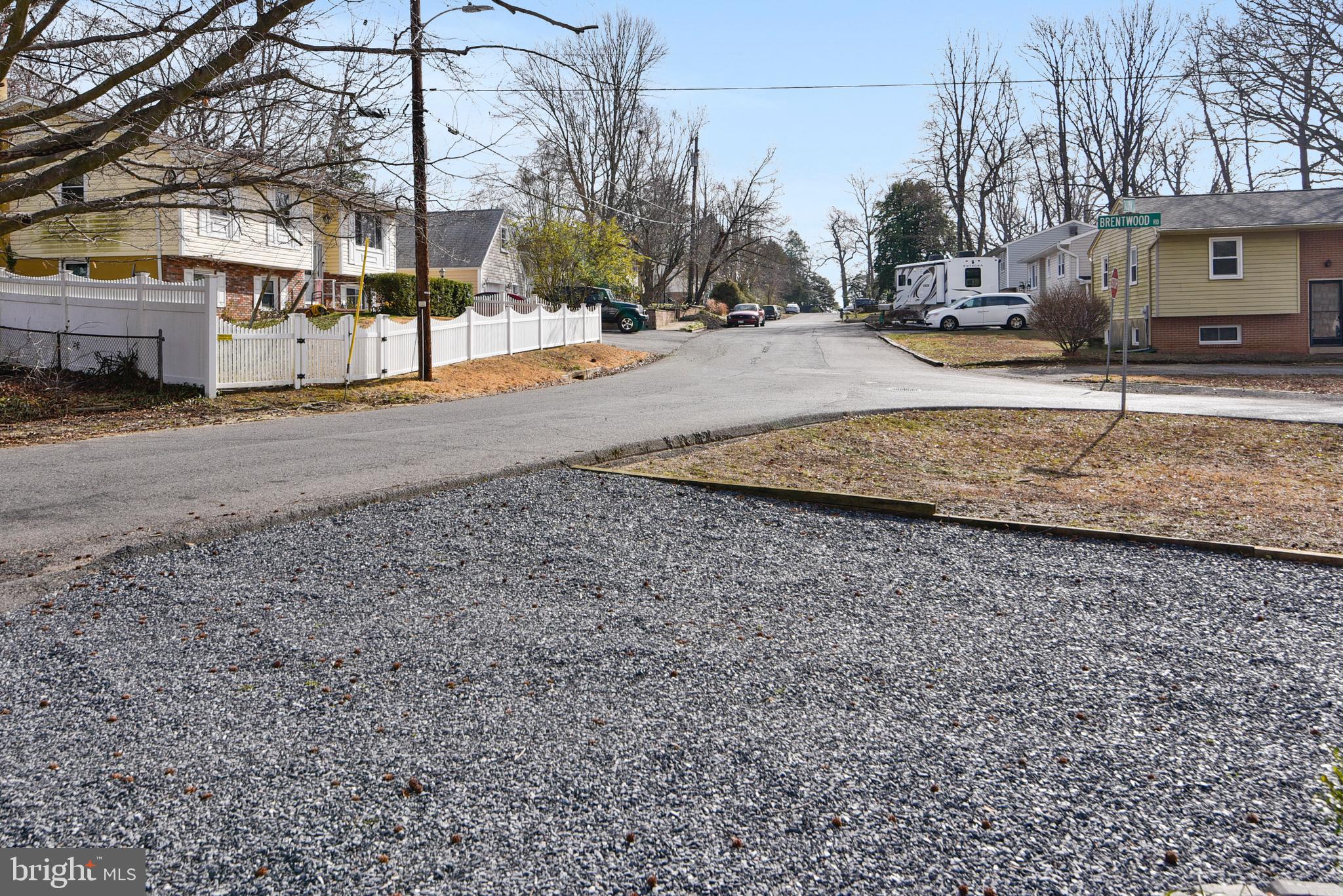 WOODLAND BEACH - Residential