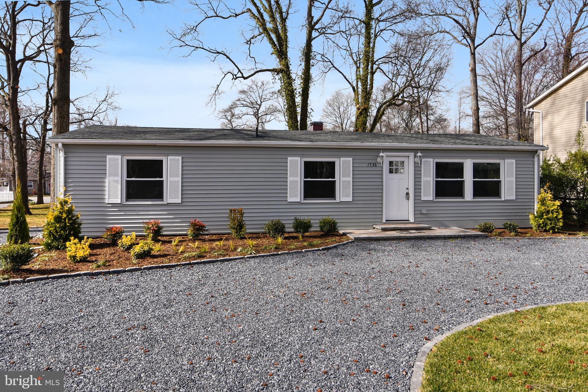 WOODLAND BEACH - Residential