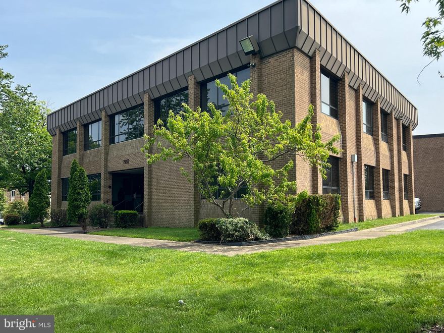 Only $14/SF + Utilities.  Free Standing Building  2 levels contemporary office Building on cul-de-sac off Fullerton Road. Great Floor Plan with wide window line around the building. 3 exits, 2 stairways, reception, kitchen, 17 offices in 1st Floor, 10 offices in 2nd Floor, can be leased separately.

Call for flyer