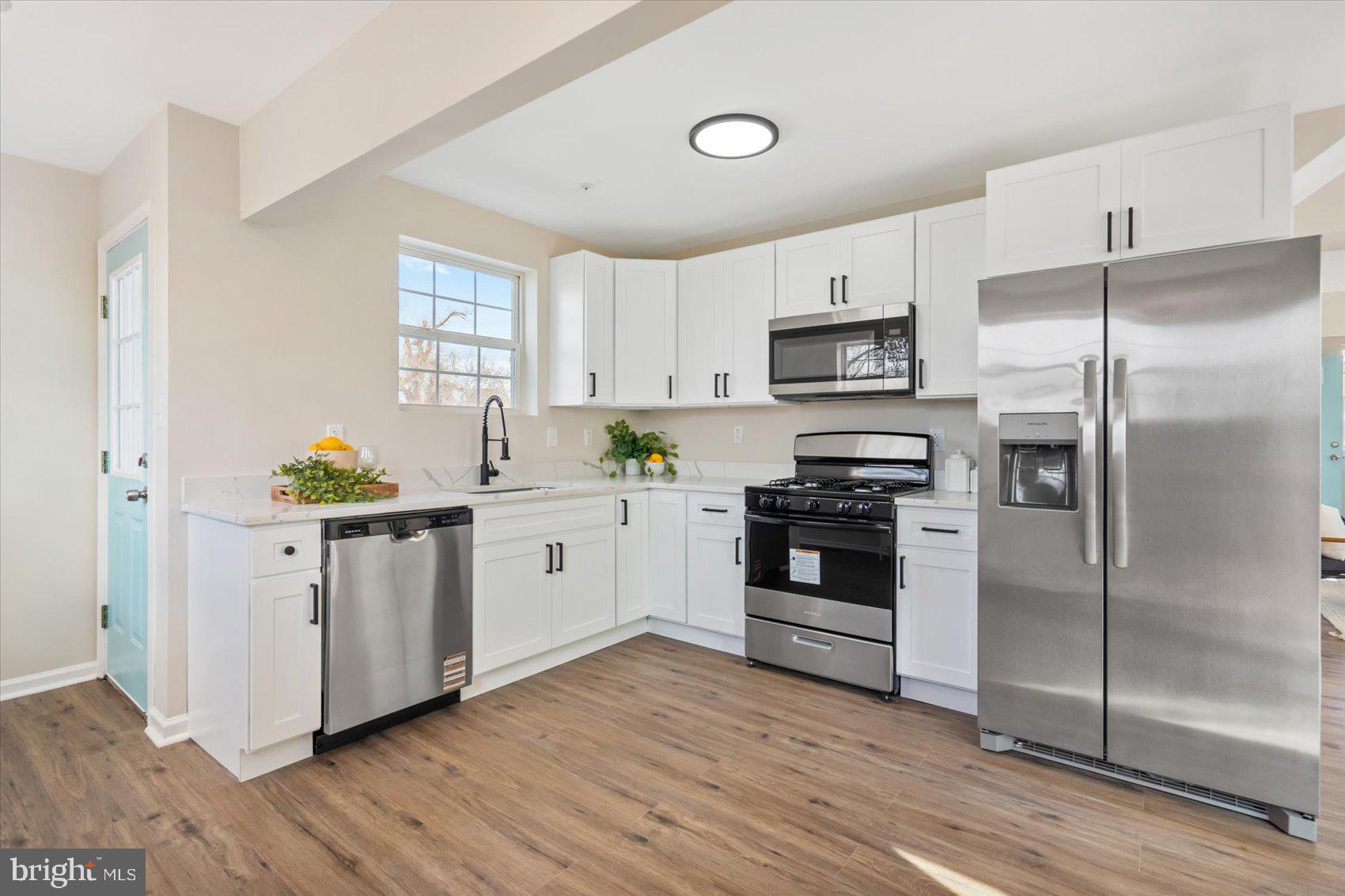 SPARROWS POINT MANOR - Residential