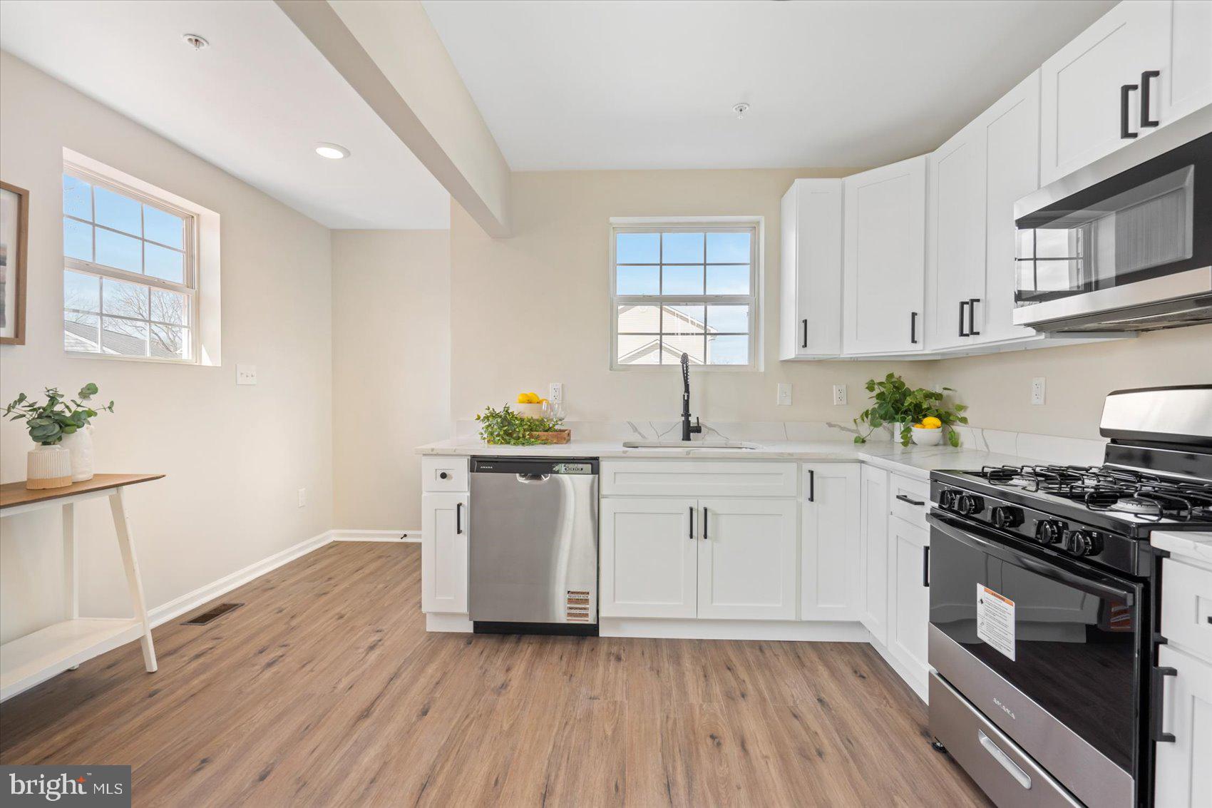 SPARROWS POINT MANOR - Residential