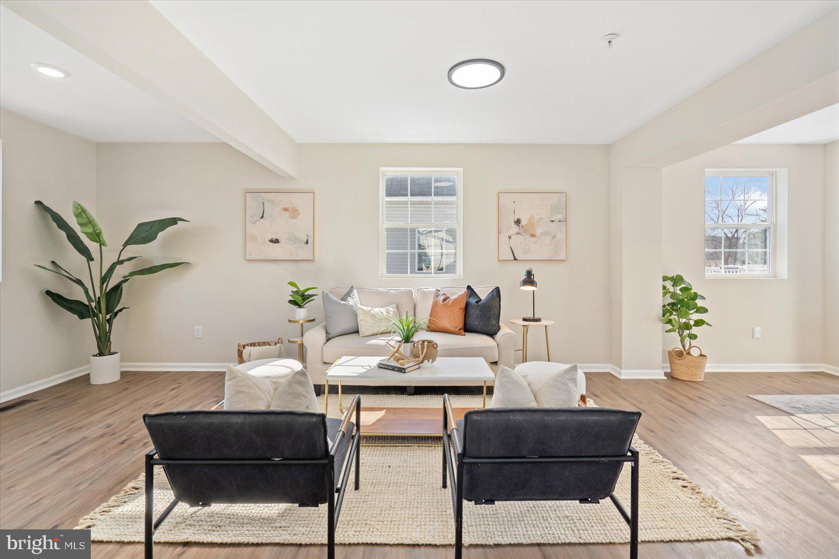 SPARROWS POINT MANOR - Residential