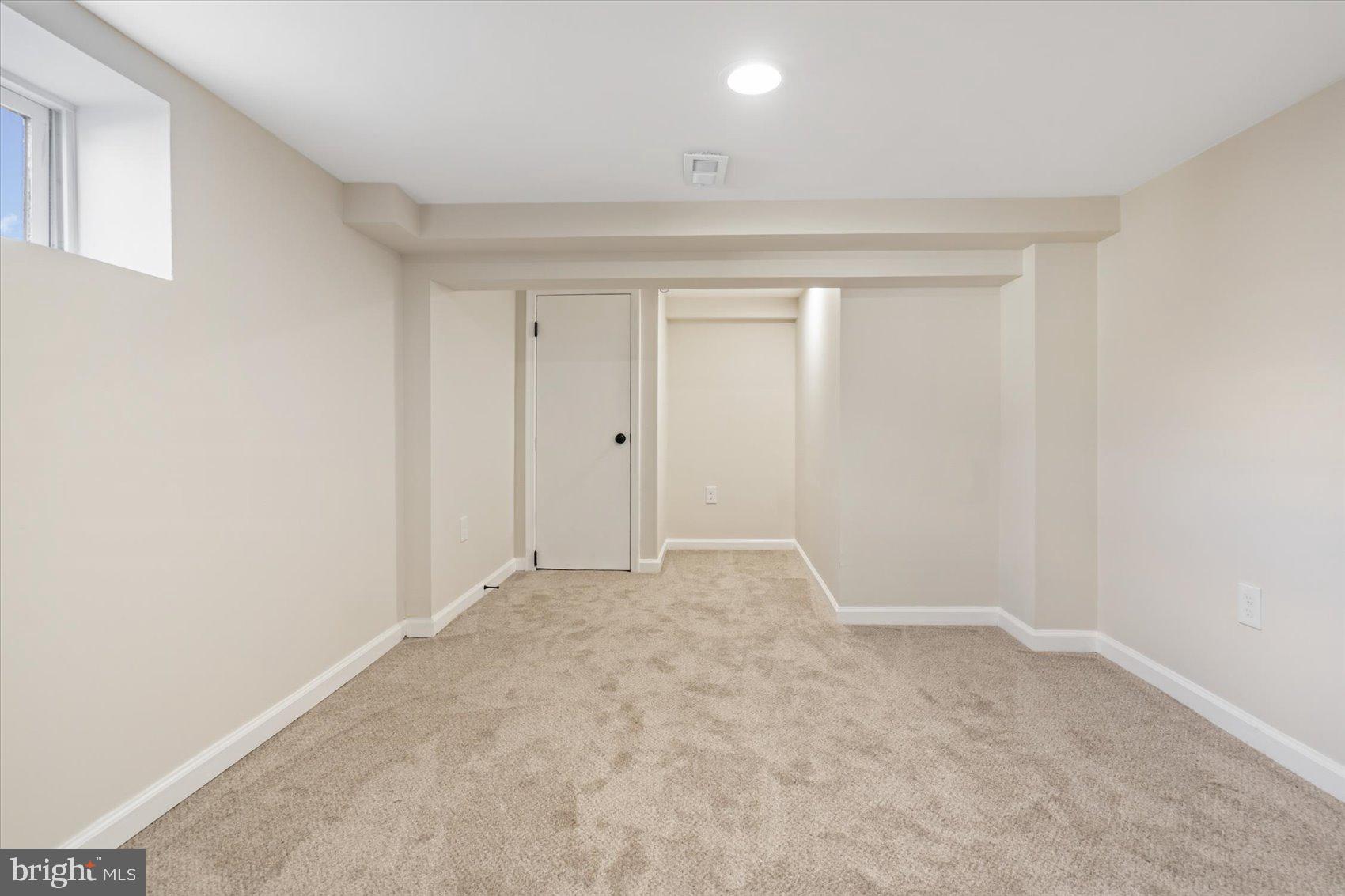 SPARROWS POINT MANOR - Residential