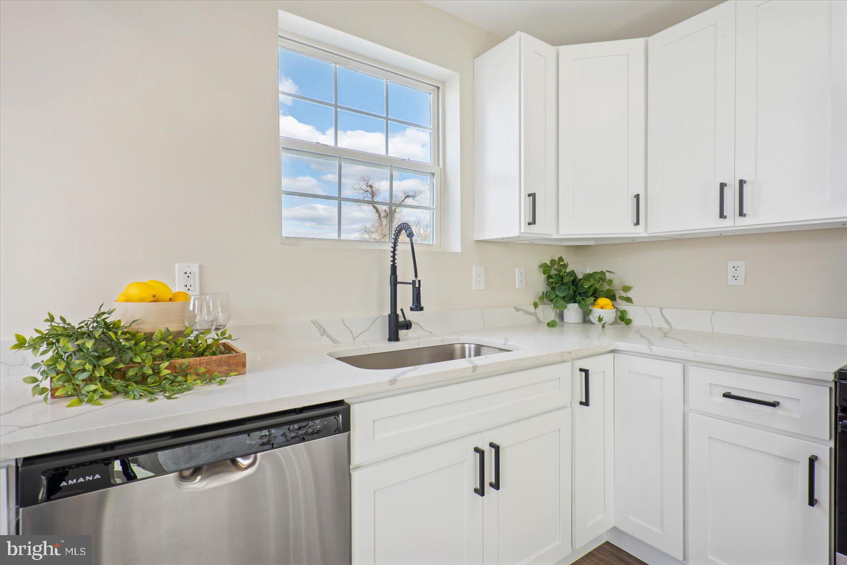 SPARROWS POINT MANOR - Residential