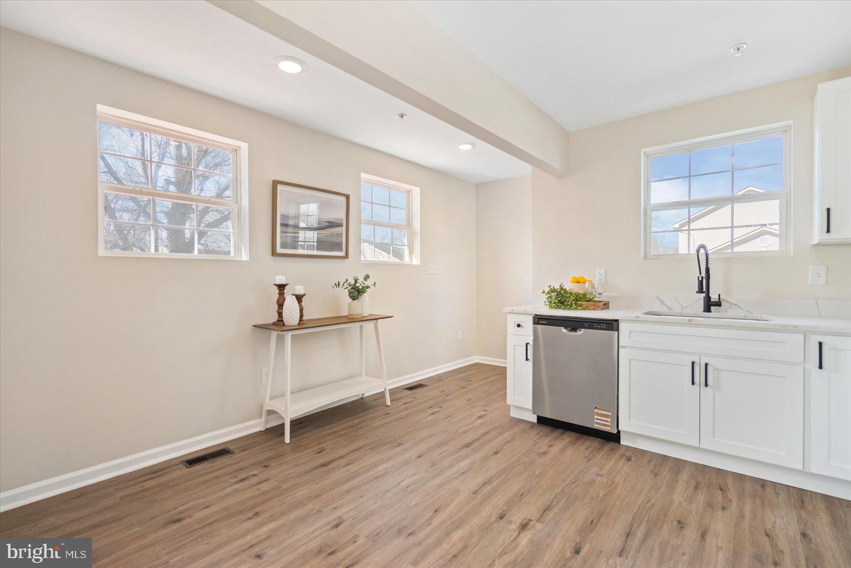 SPARROWS POINT MANOR - Residential