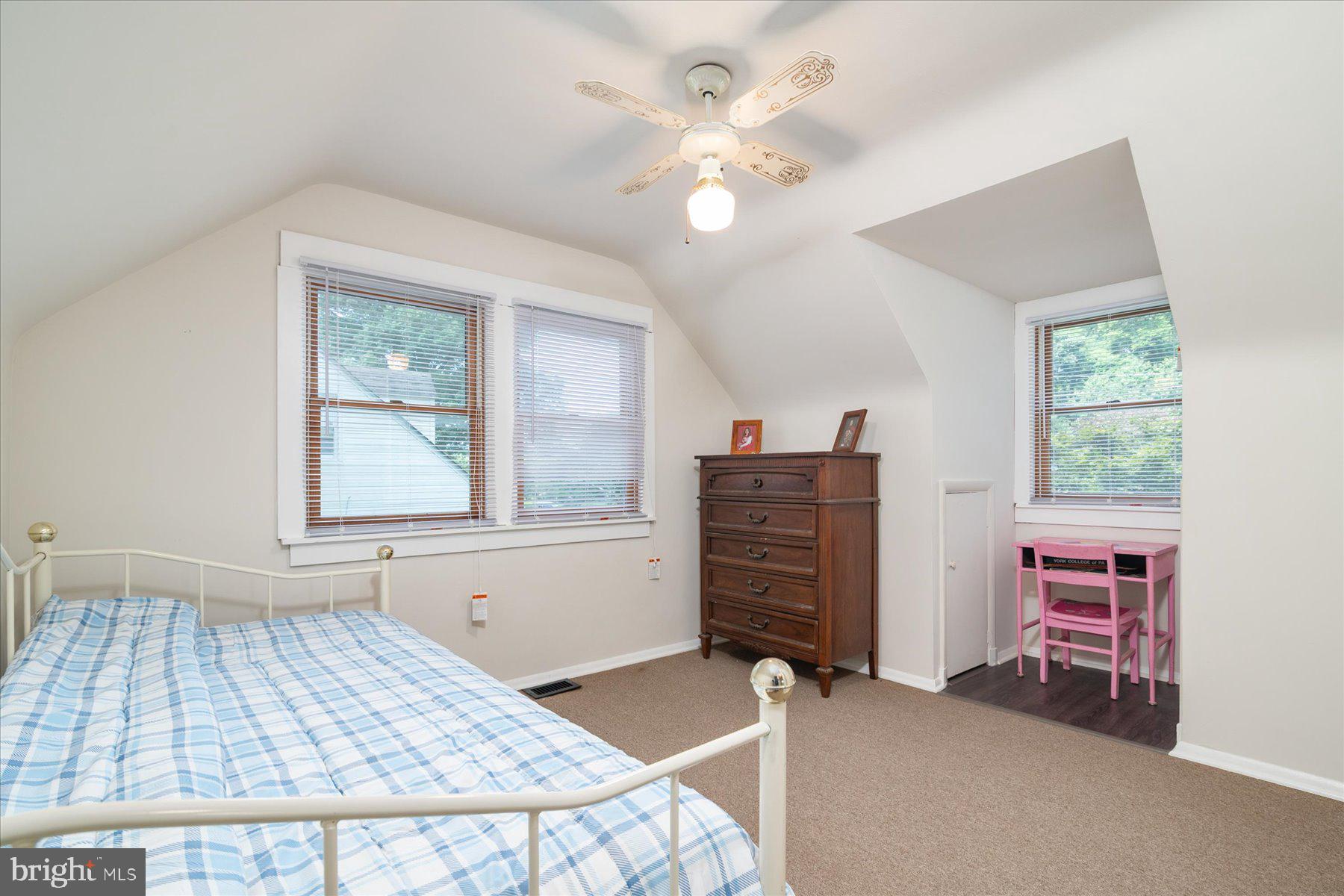 TOLLGATE - Residential