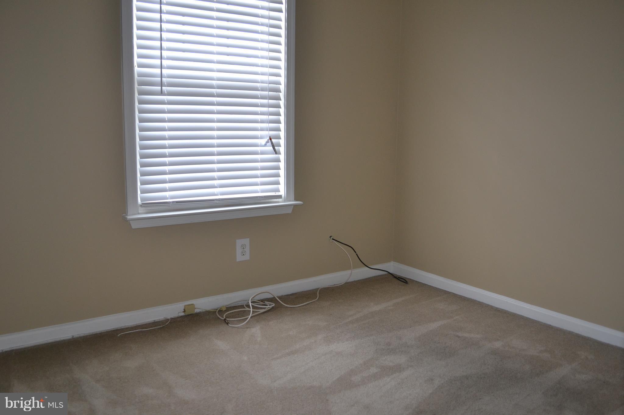 CHARLESTOWN COMMONS - Residential Lease