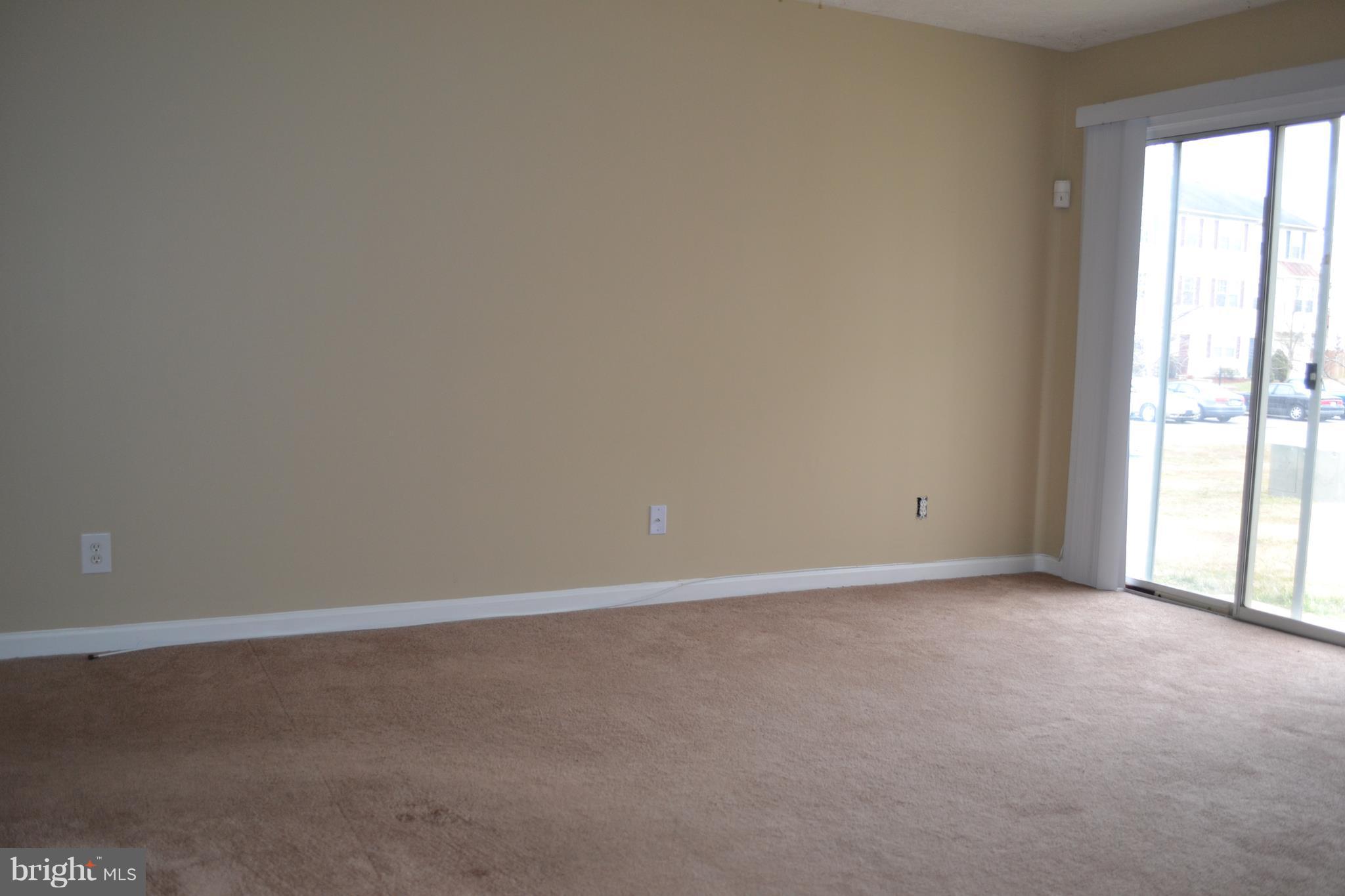 CHARLESTOWN COMMONS - Residential Lease