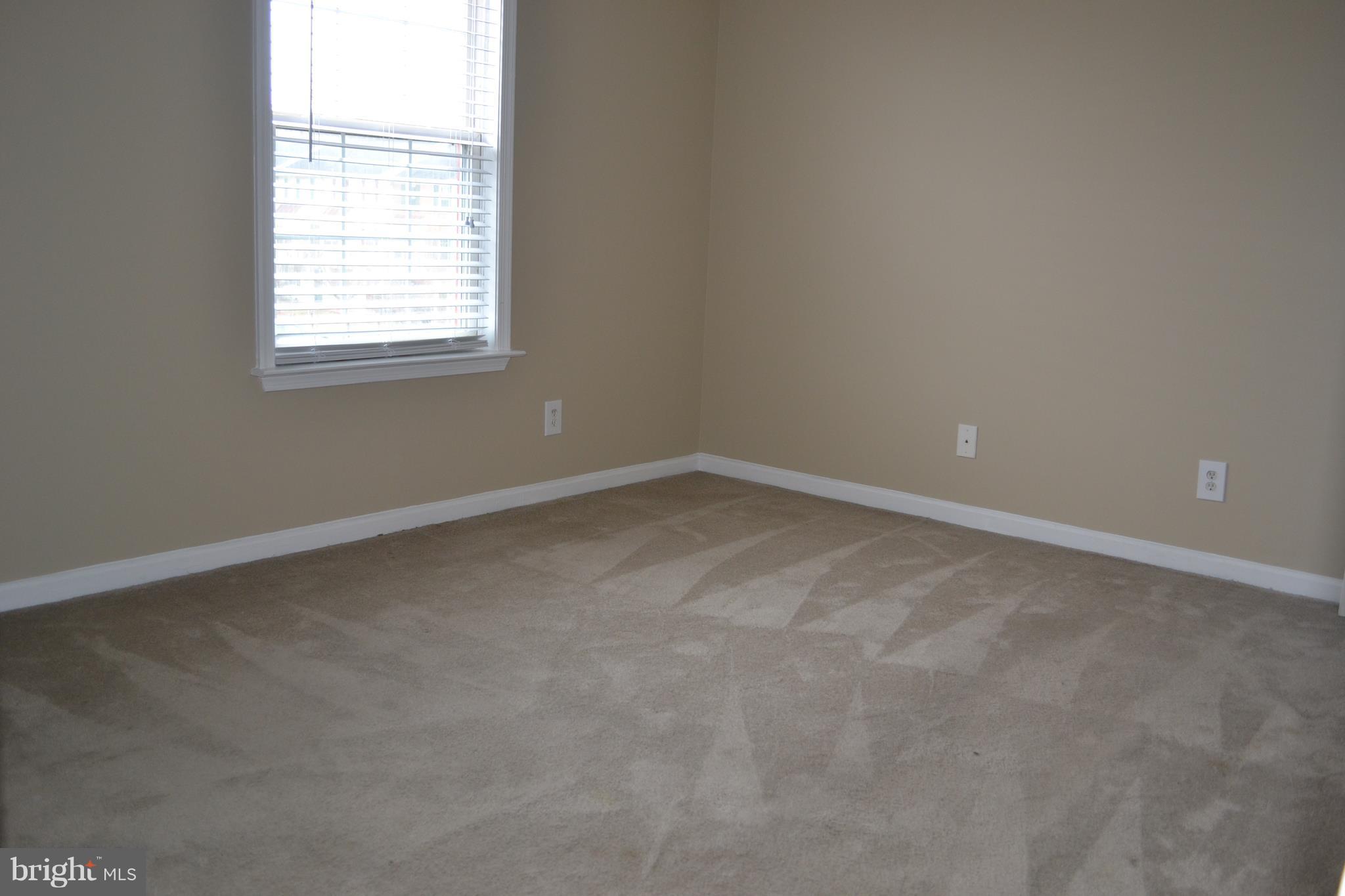 CHARLESTOWN COMMONS - Residential Lease