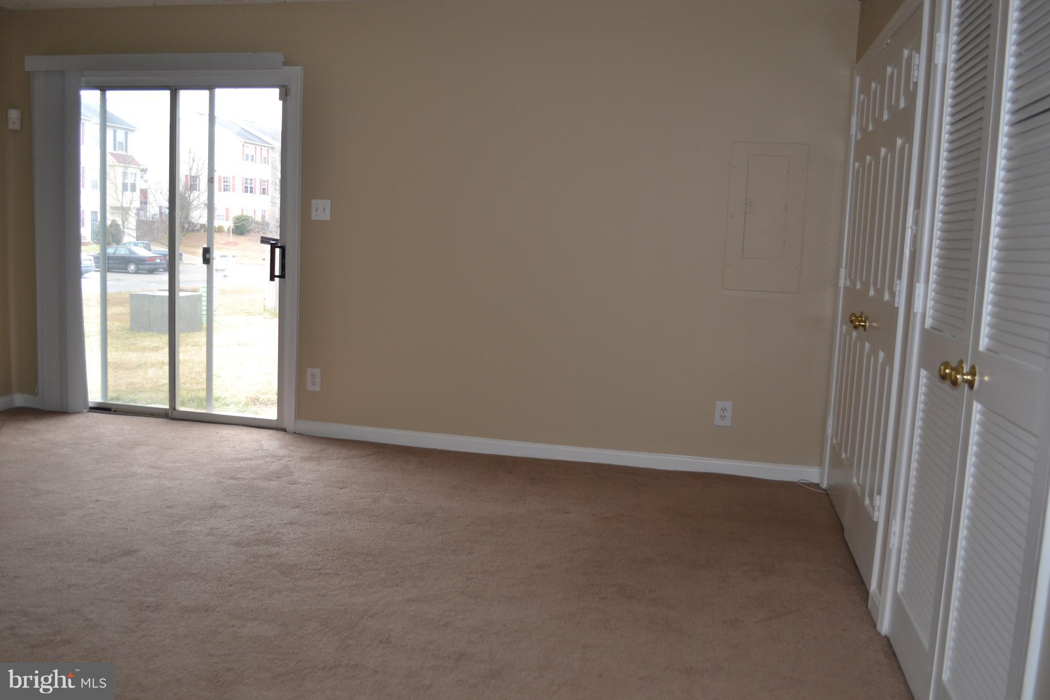 CHARLESTOWN COMMONS - Residential Lease