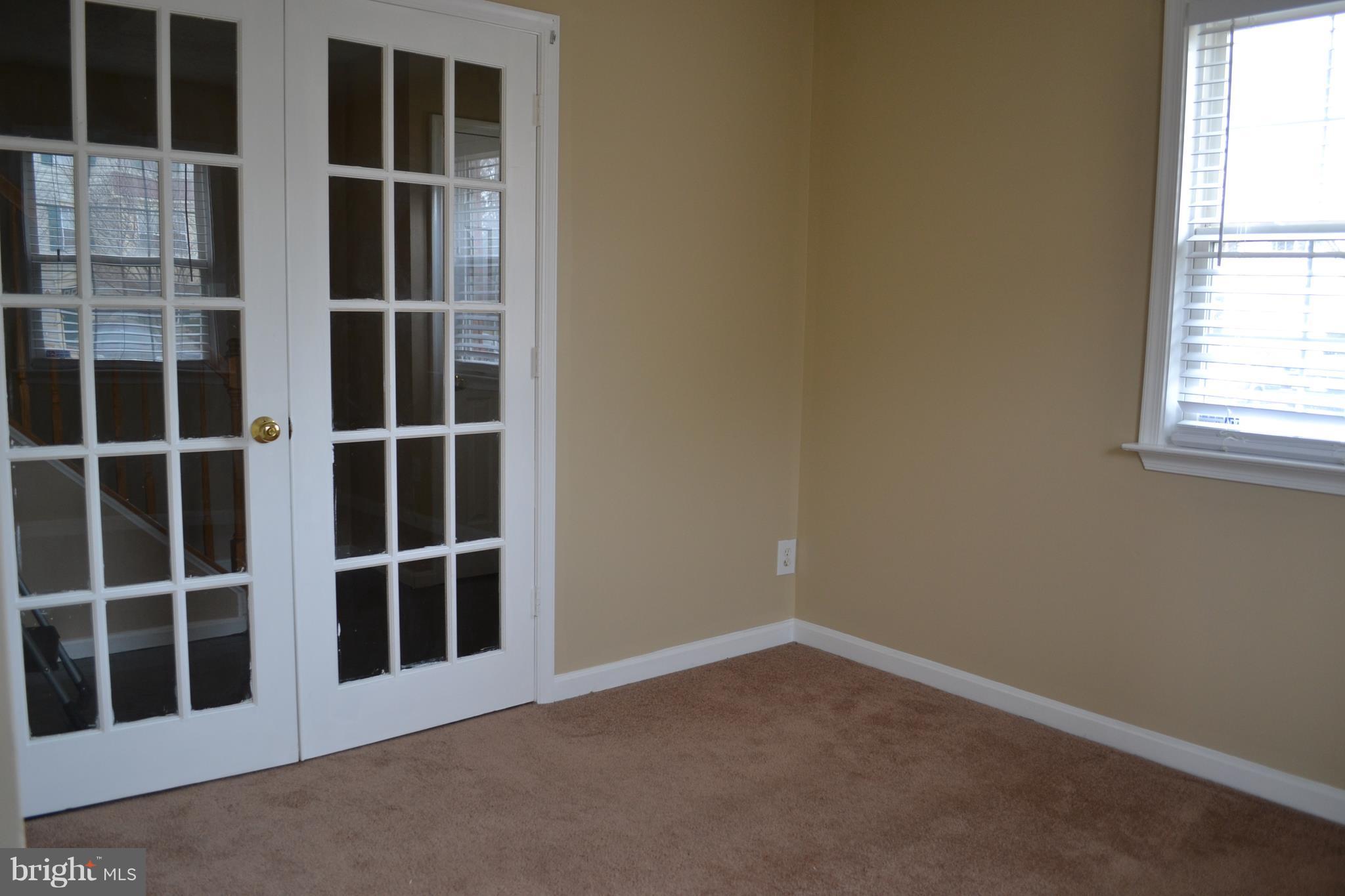 CHARLESTOWN COMMONS - Residential Lease