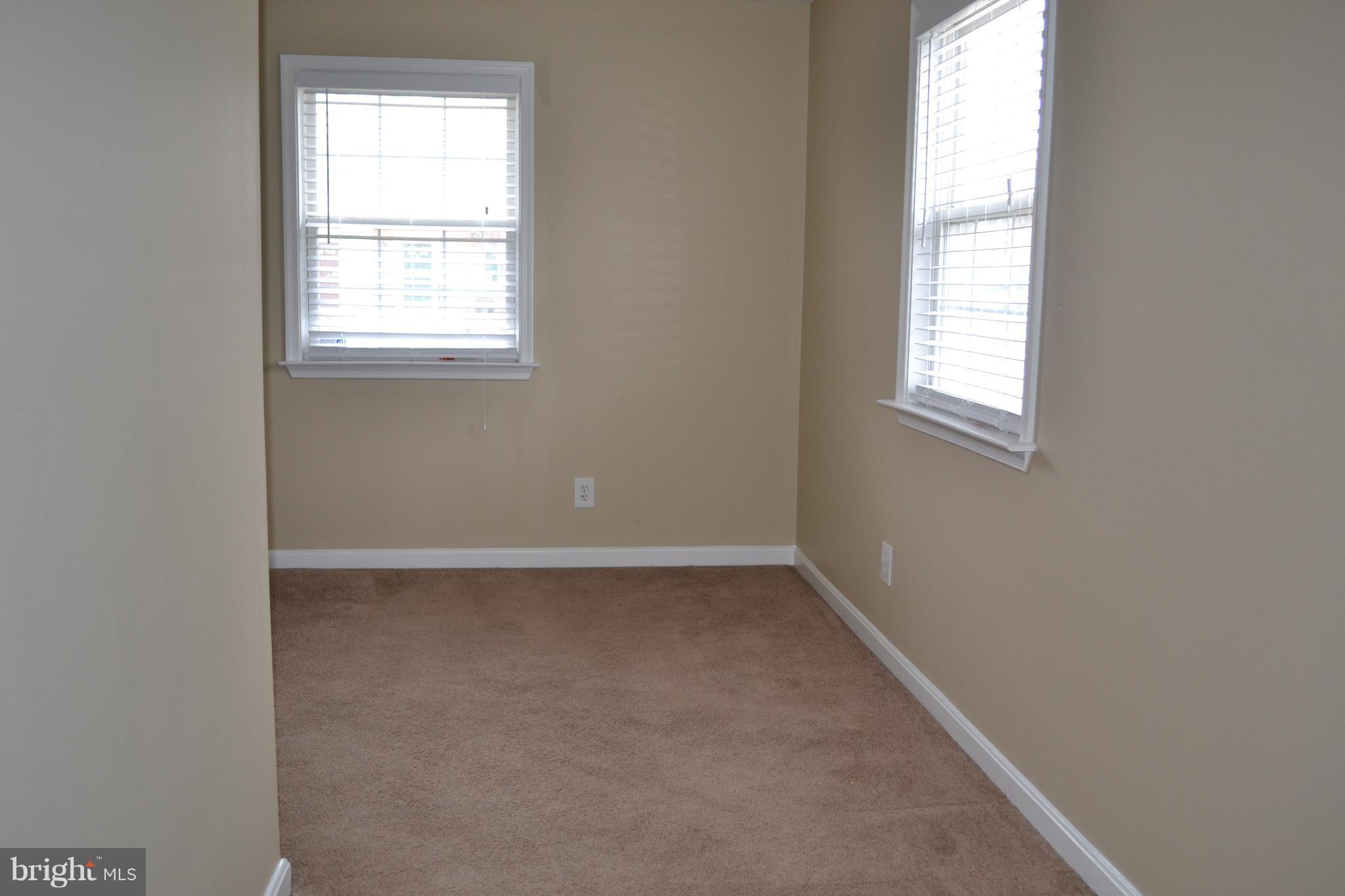 CHARLESTOWN COMMONS - Residential Lease