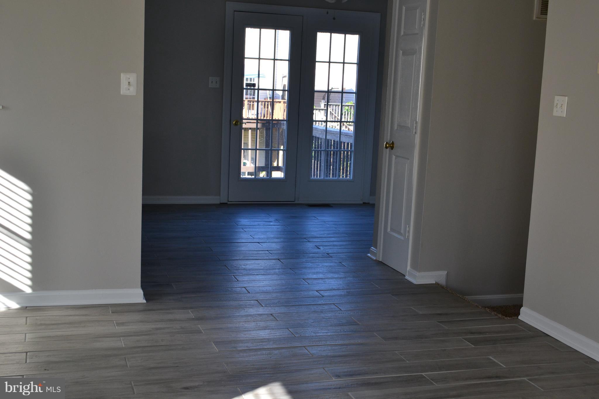 CHARLESTOWN COMMONS - Residential Lease