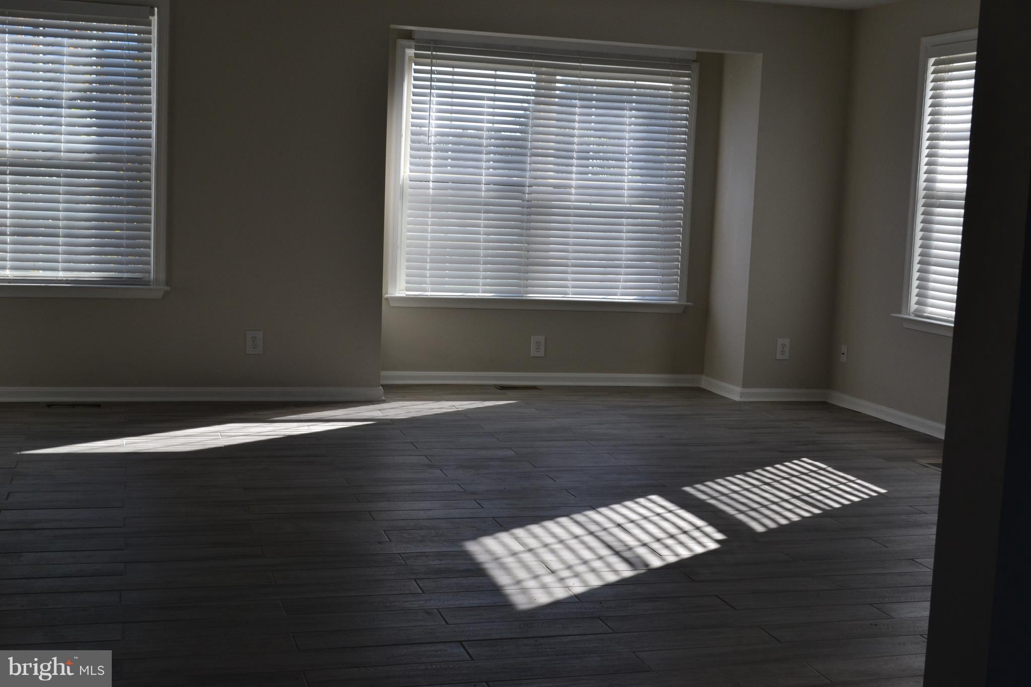 CHARLESTOWN COMMONS - Residential Lease