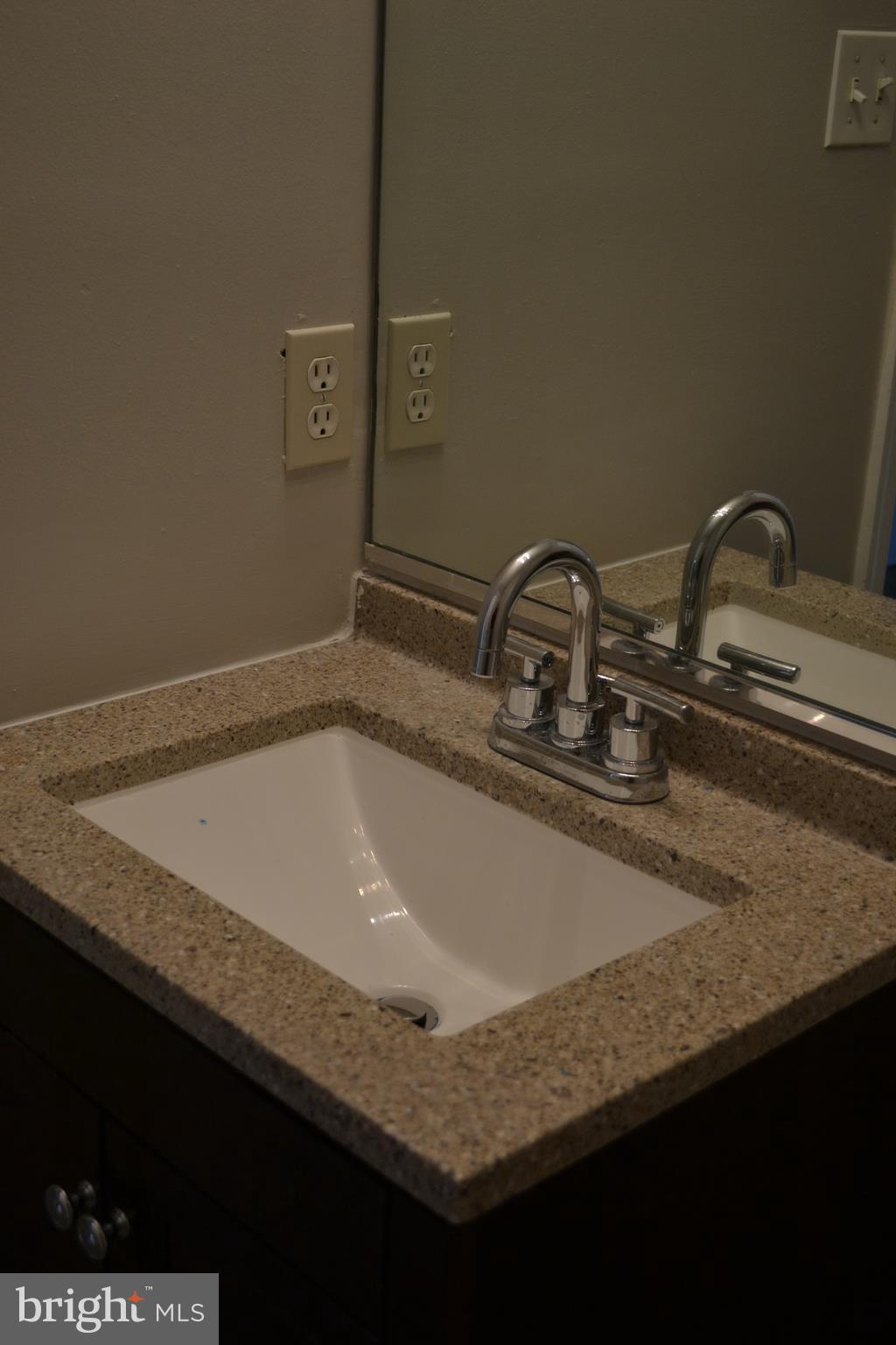 CHARLESTOWN COMMONS - Residential Lease