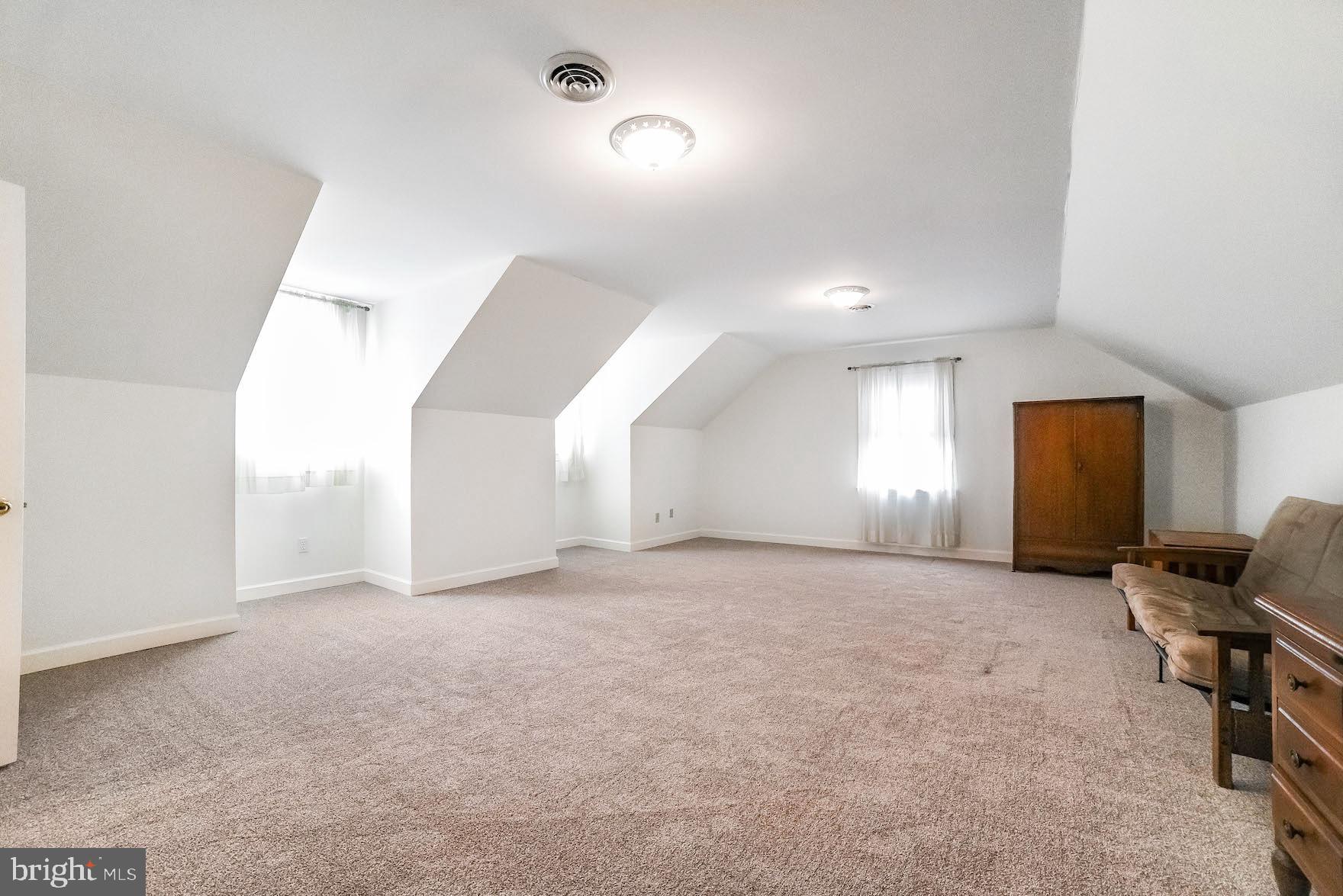 CHESTNUT HILLS - Residential