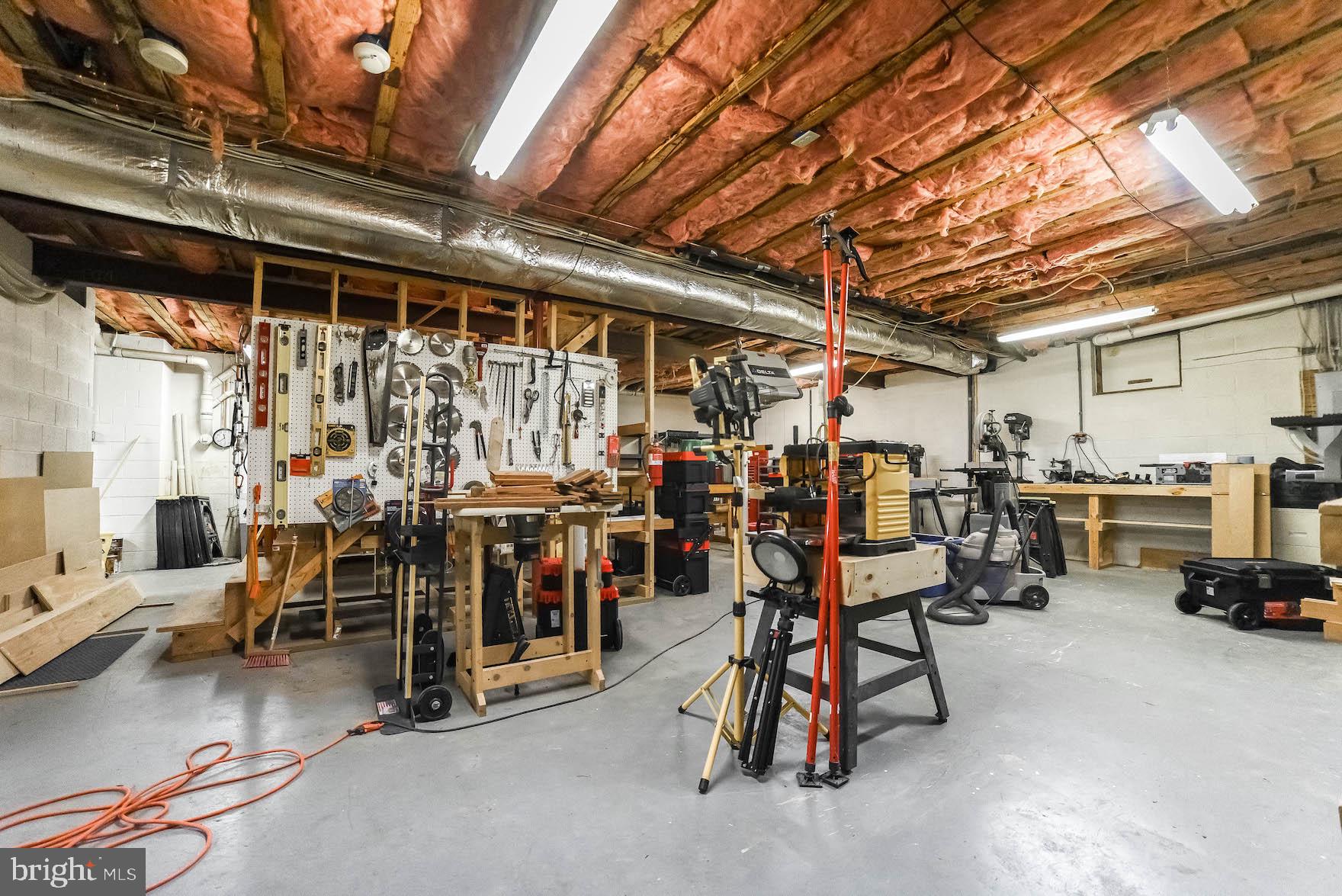 CHESTNUT HILLS - Residential