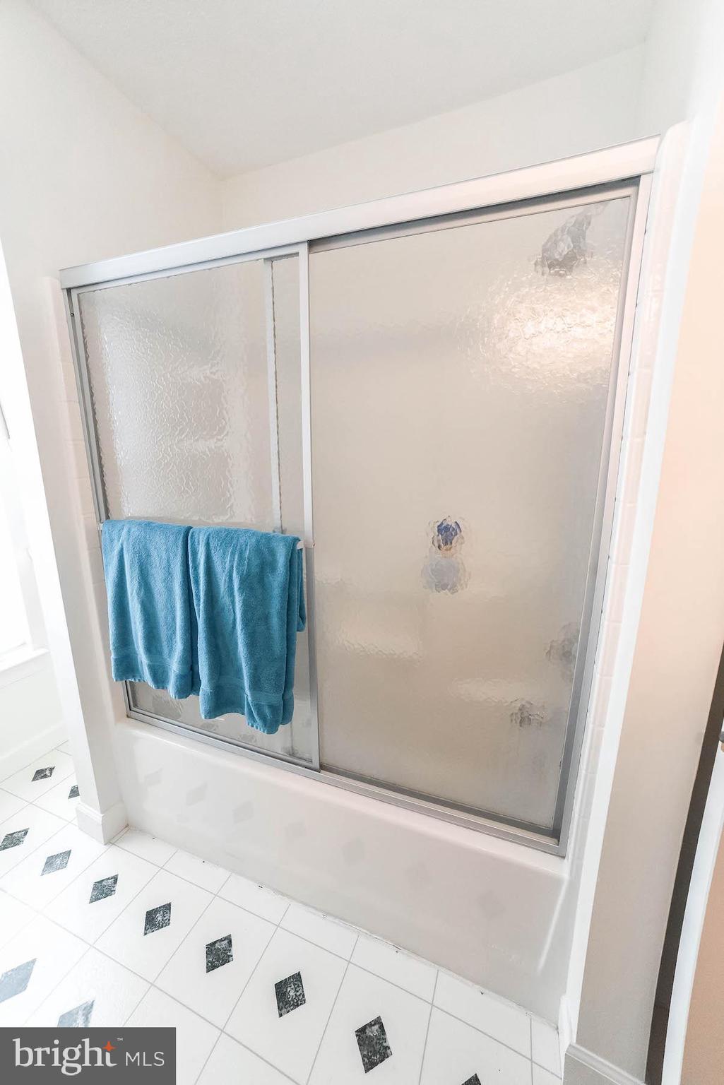 CHESTNUT HILLS - Residential