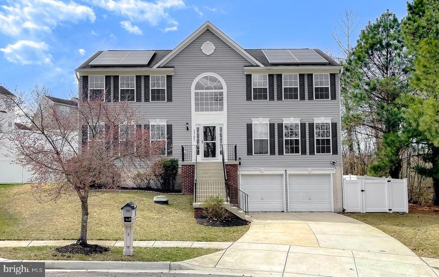 Fabulously remodeled 4br/3.5 ba home in the sought after community of Oxon Hills Run.  Boasting new paint, flooring, lighting, SS appliances, upgraded cabinets, upgraded counters, and bathrooms.  This home is full of space for everyone.  Walking into the en suite you will be taken away by the beautiful bowl sinks with flowing faucets, lighted mirrors, a lavish soaking tub for relaxing in style, and the shower is truly inviting.  But that is just the beginning.  The garage has plenty of storage for all your toys.  Walking outside there is a large deck perfect for entertaining and the yard is spacious with a view of the nature preserve.  This home is the perfect getaway in the city!  At this price this home will not last long, schedule your showing today!!!