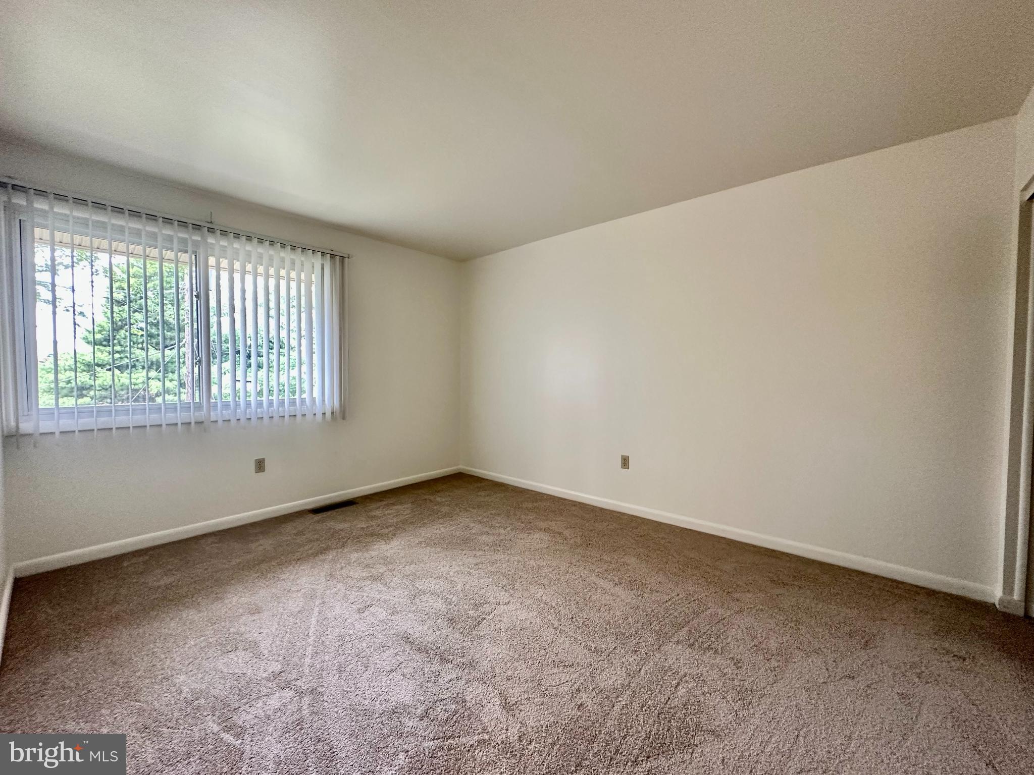 NORTHSIDE TOWNHOUSE APARTMENTS - Residential Lease