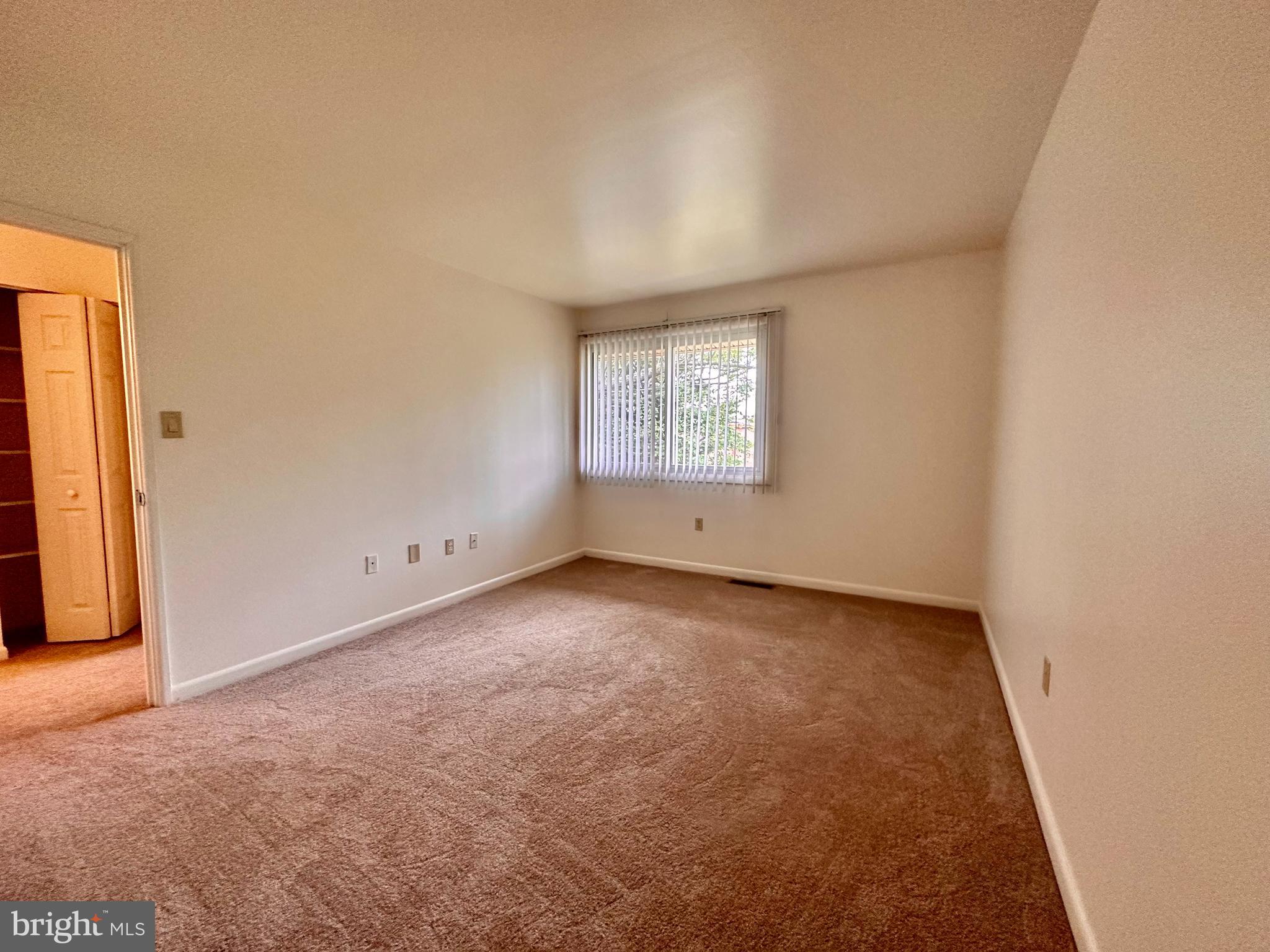 NORTHSIDE TOWNHOUSE APARTMENTS - Residential Lease