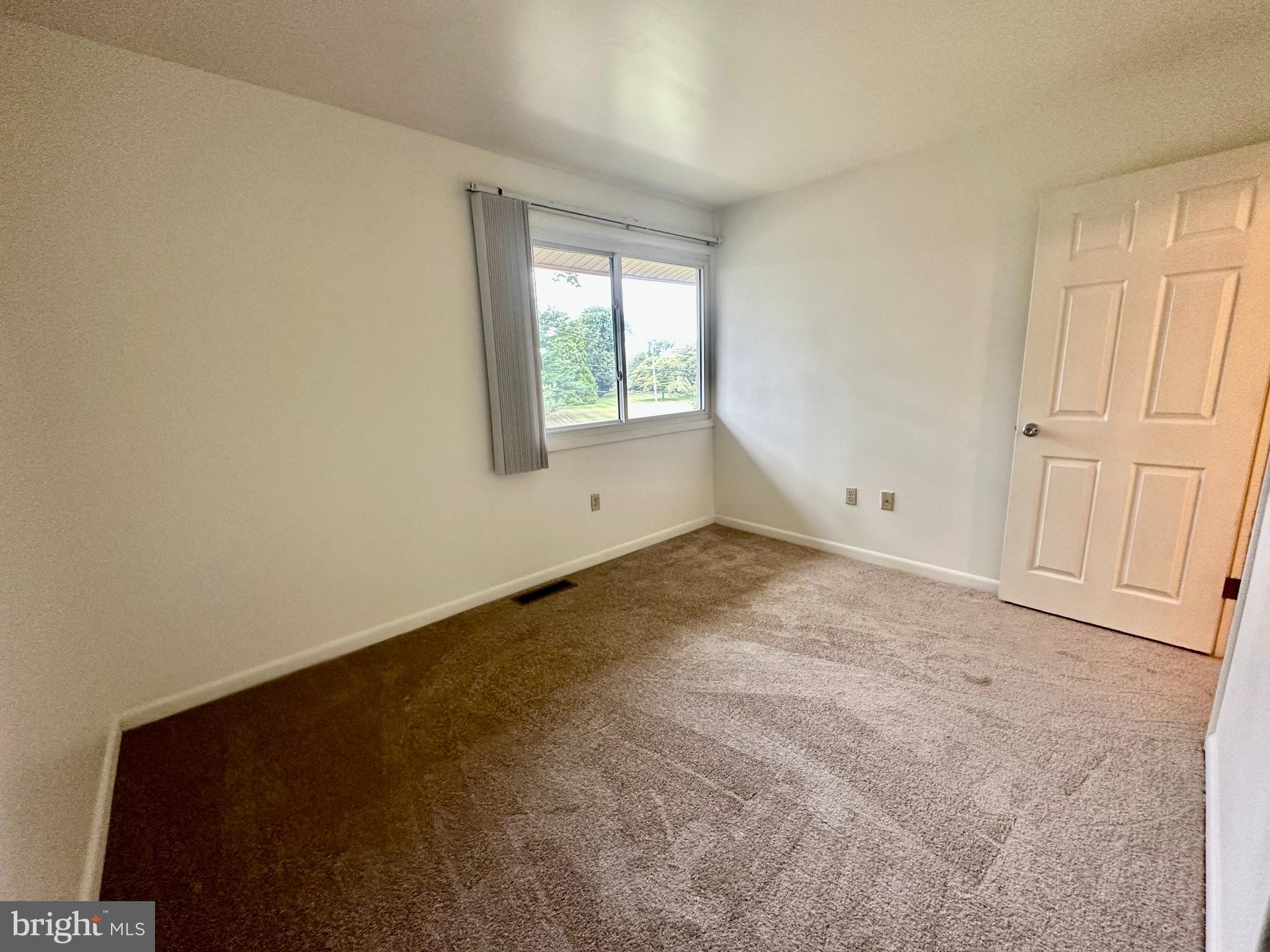 NORTHSIDE TOWNHOUSE APARTMENTS - Residential Lease