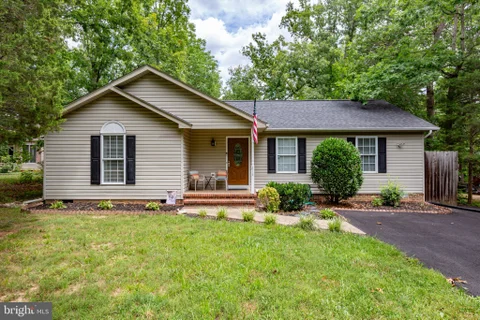 216 Fairfax Lane, Locust Grove, VA MLS: VAOR2015134
