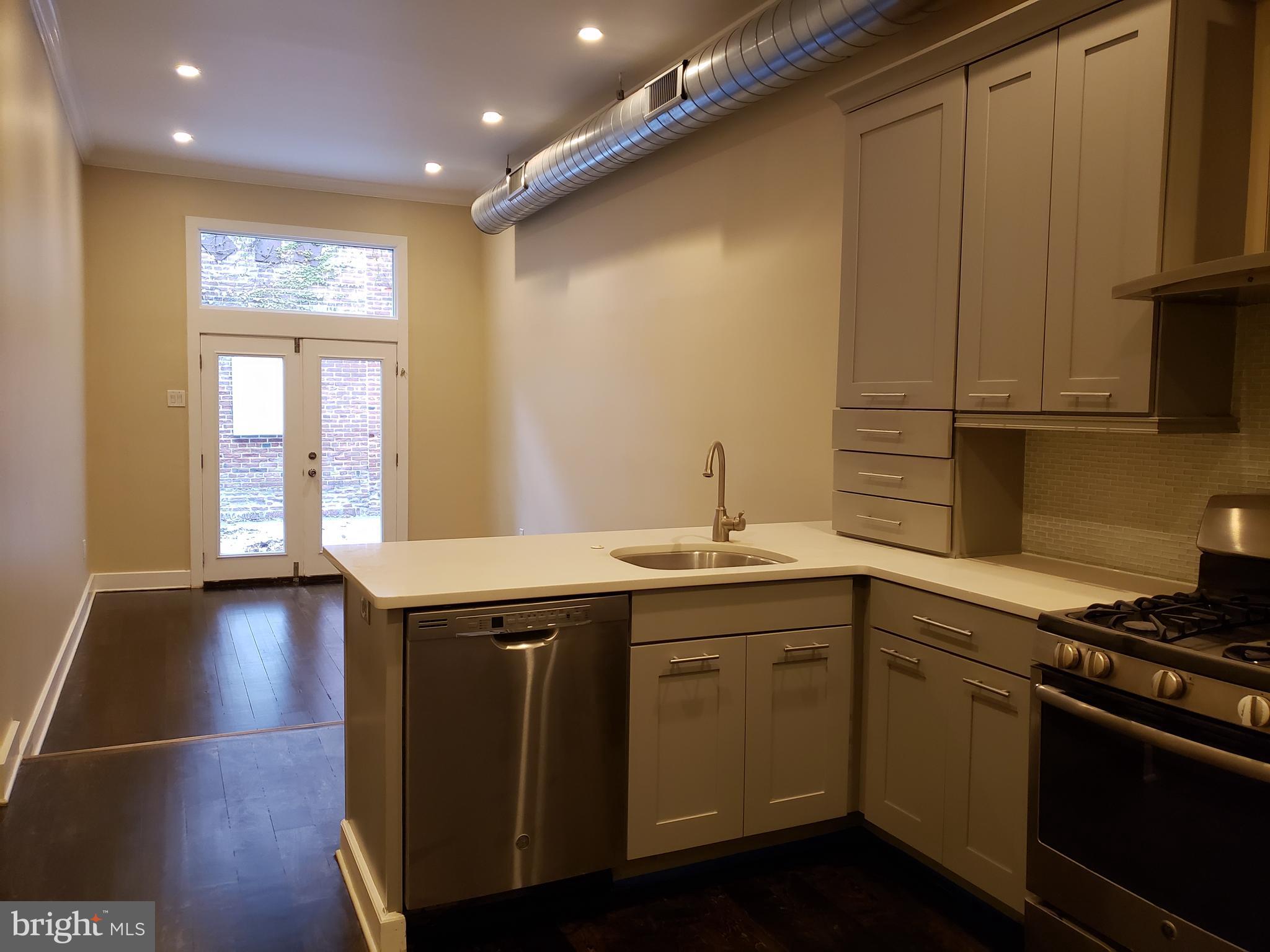142 N 2ND STREET 1B