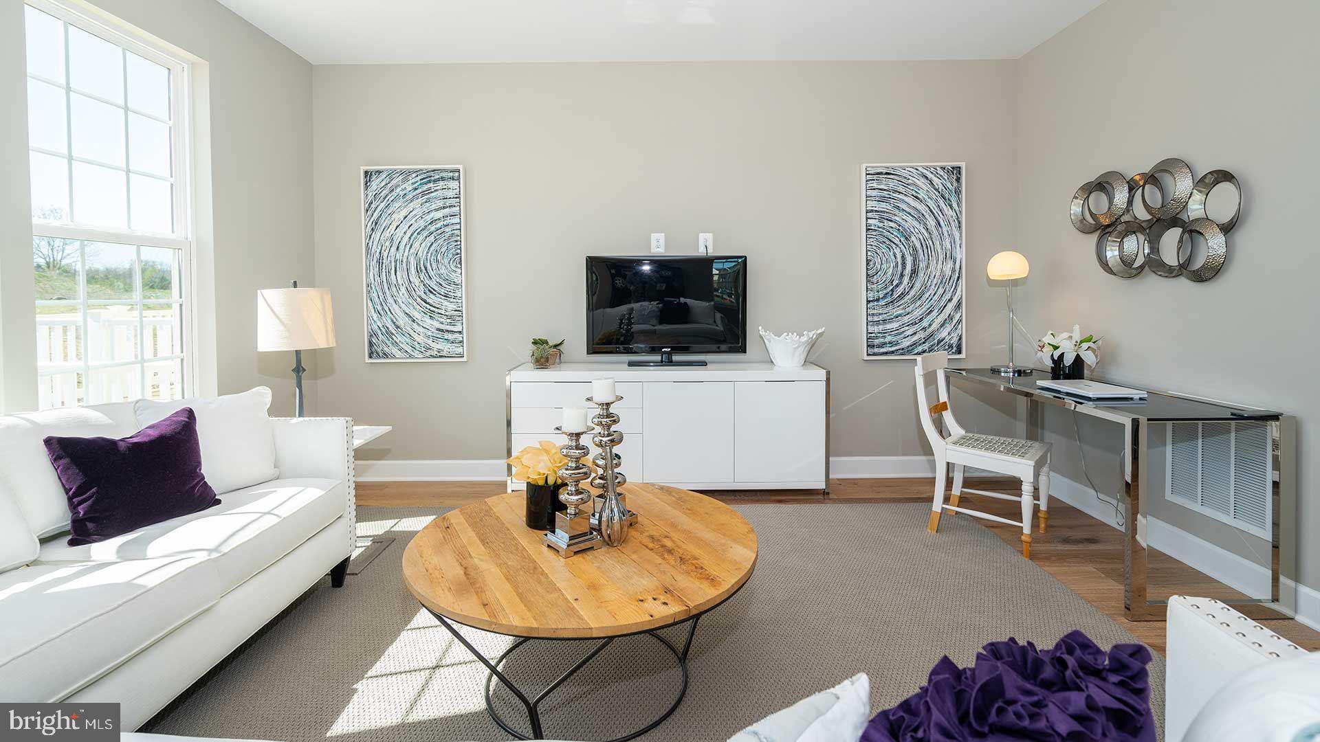 PRESIDENTS POINTE - Residential