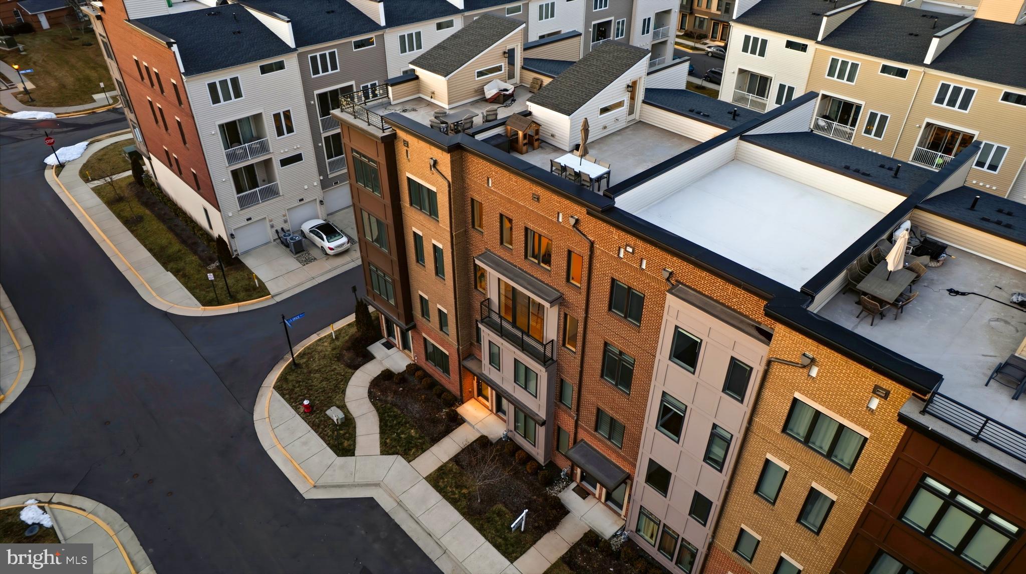 43182 MONGOLD SQUARE