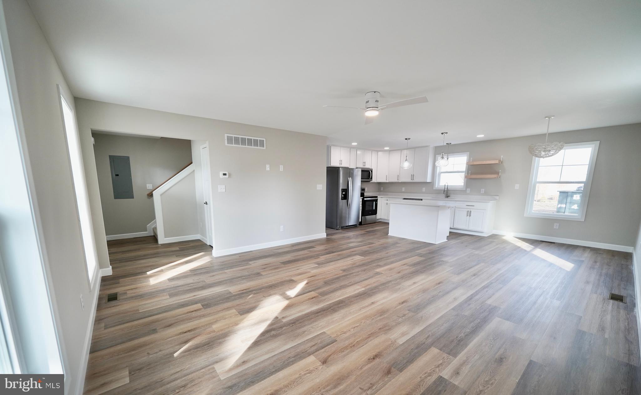 101 GOVERNORS AVENUE