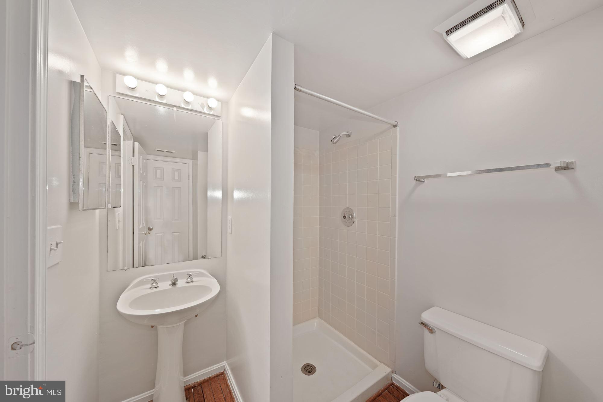 HALLOWELL - Residential