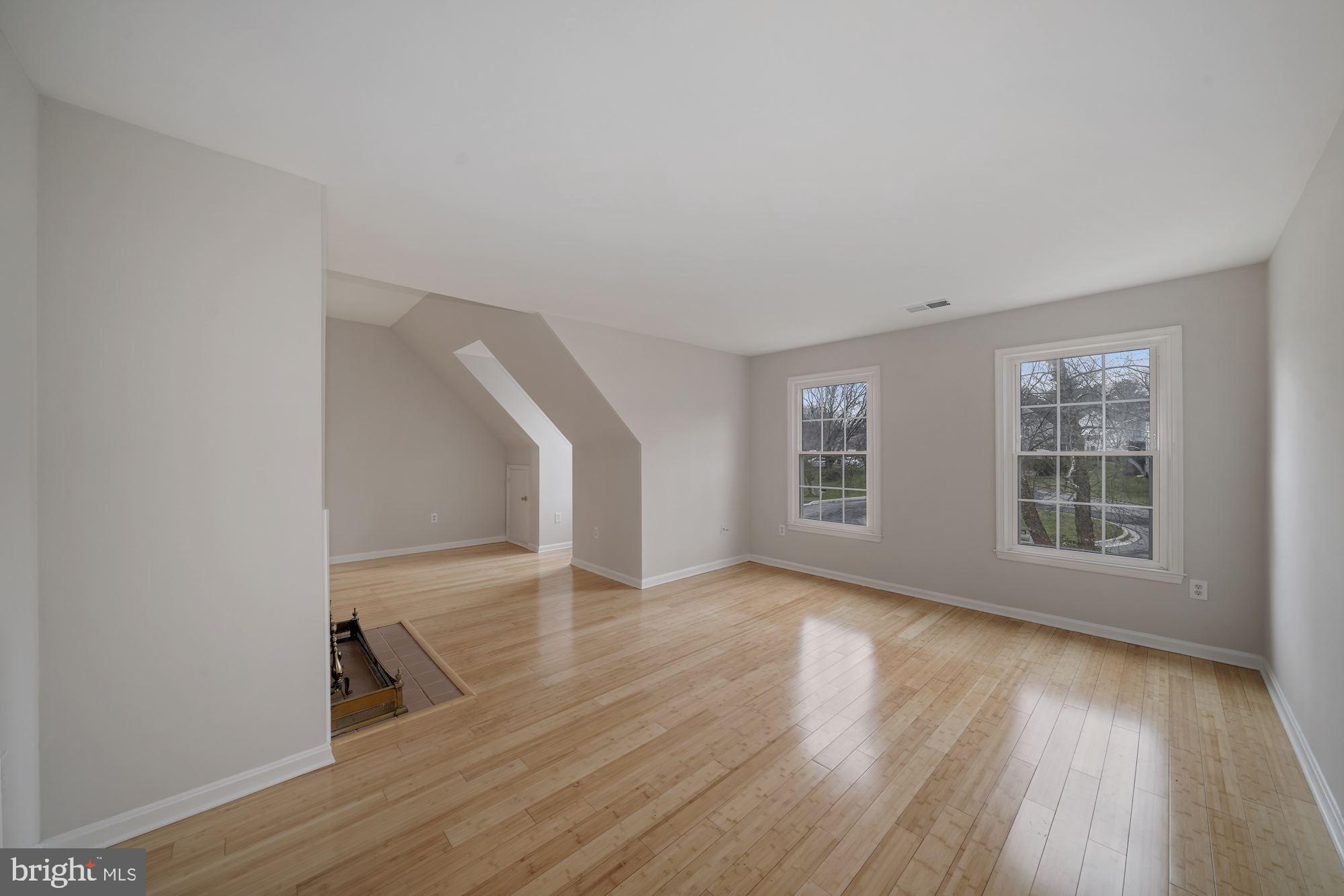 HALLOWELL - Residential