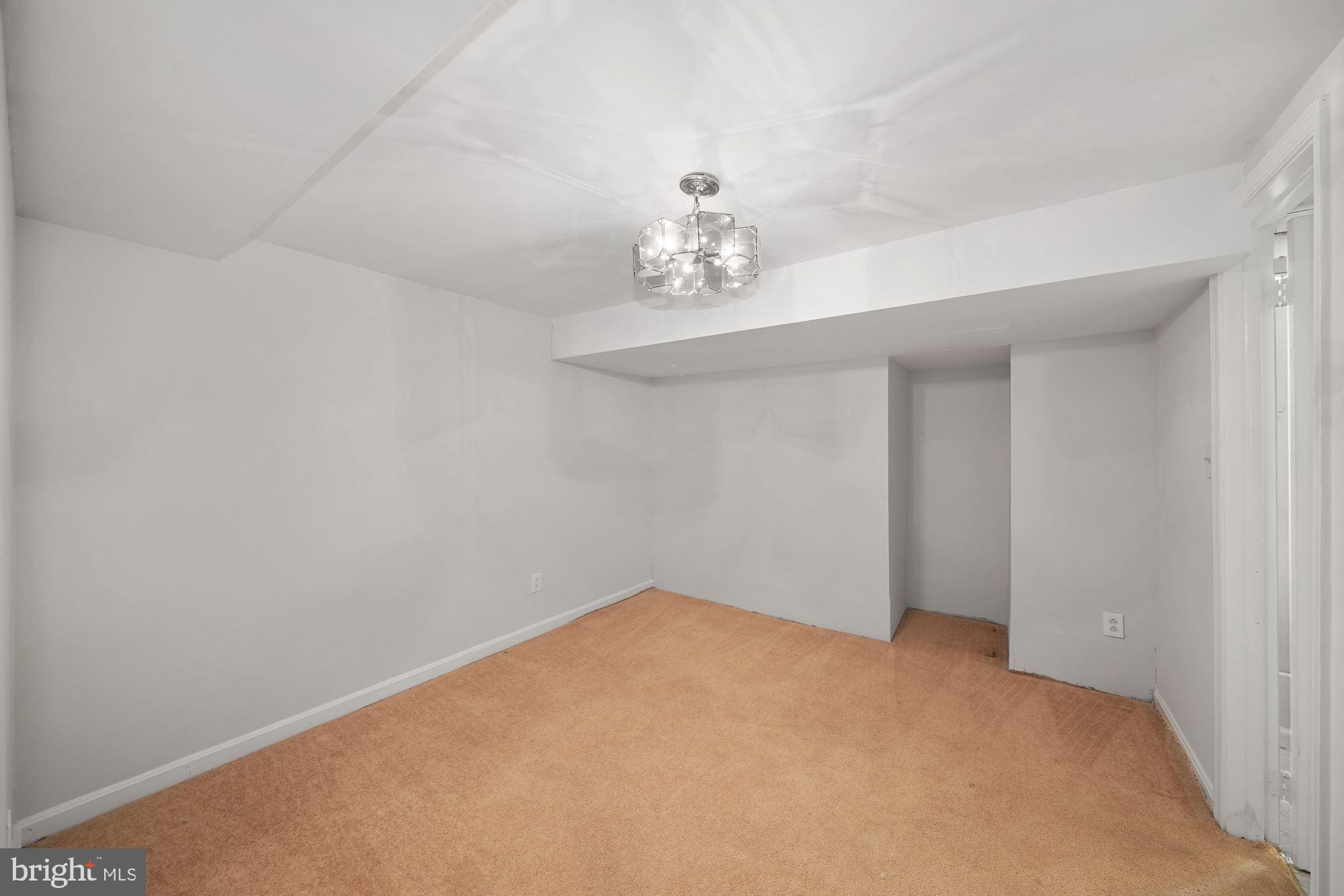 HALLOWELL - Residential