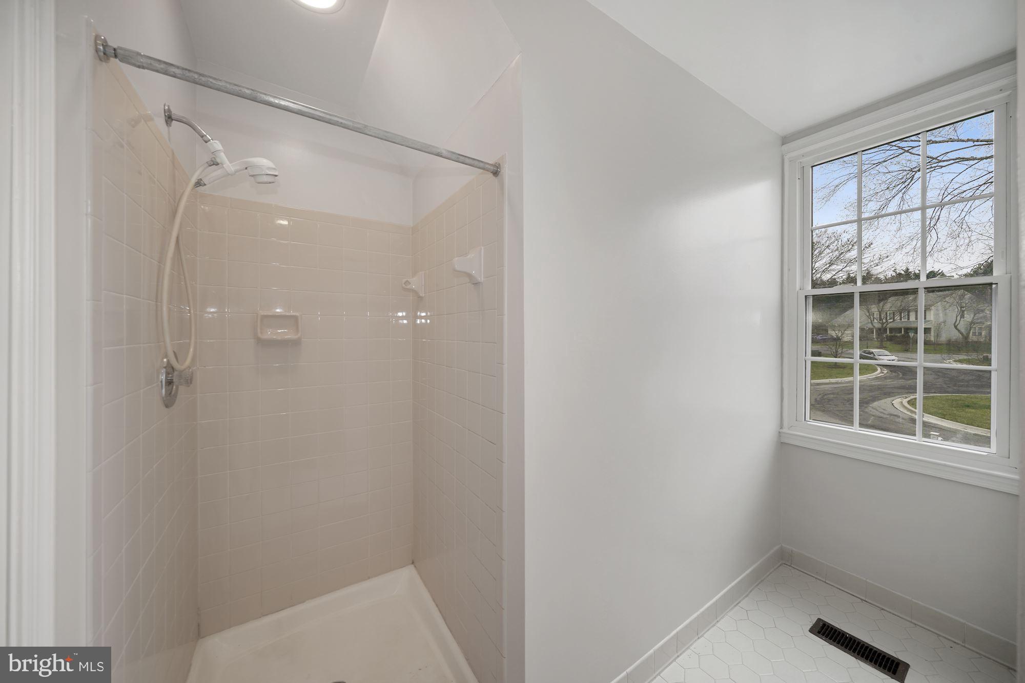 HALLOWELL - Residential