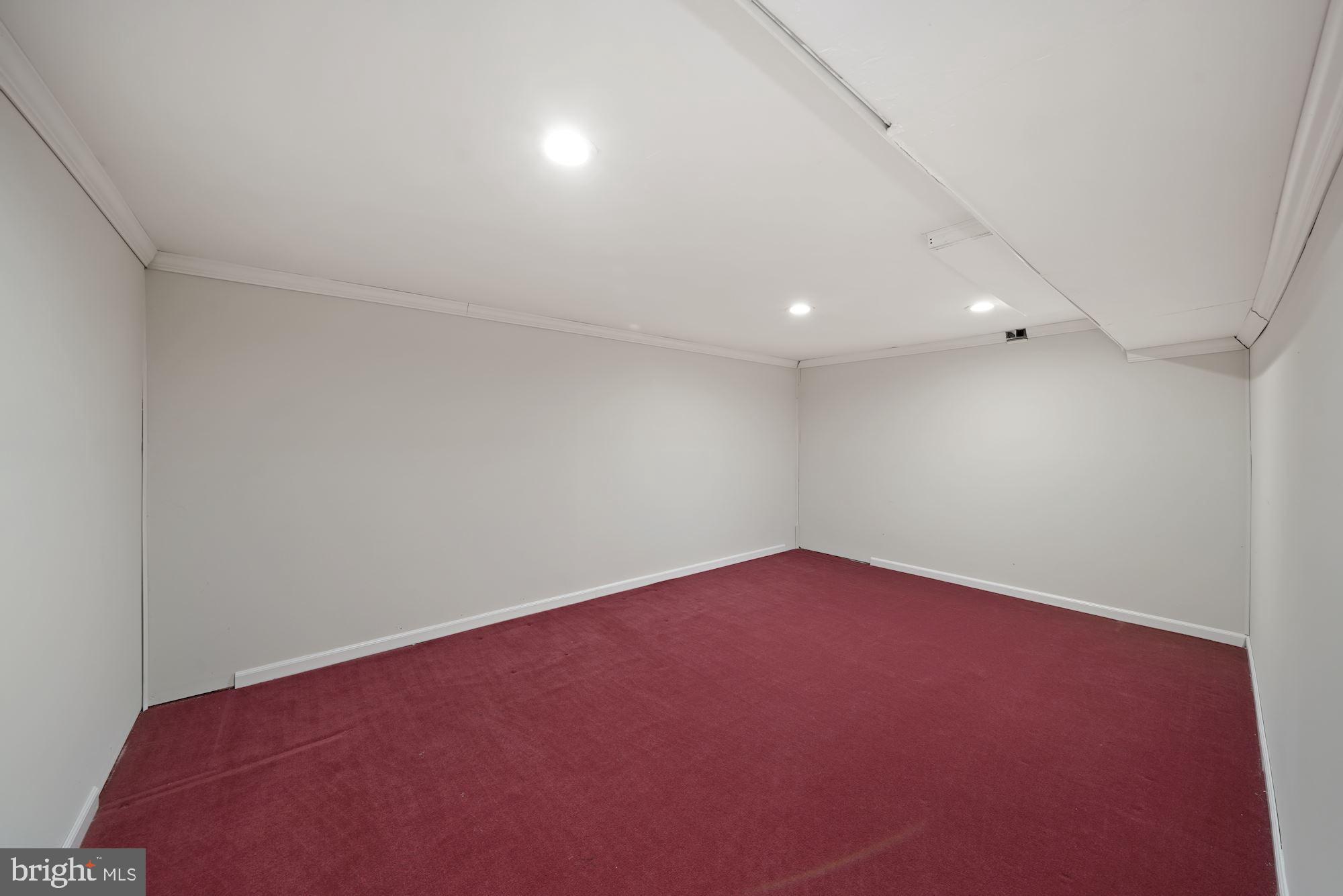 HALLOWELL - Residential