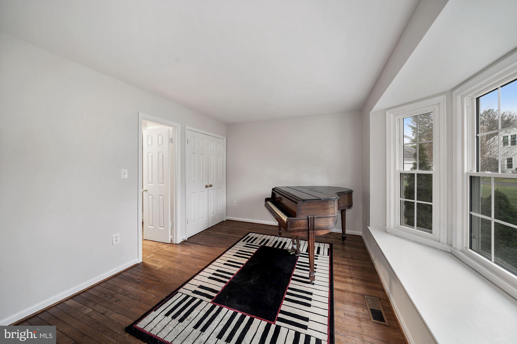 HALLOWELL - Residential