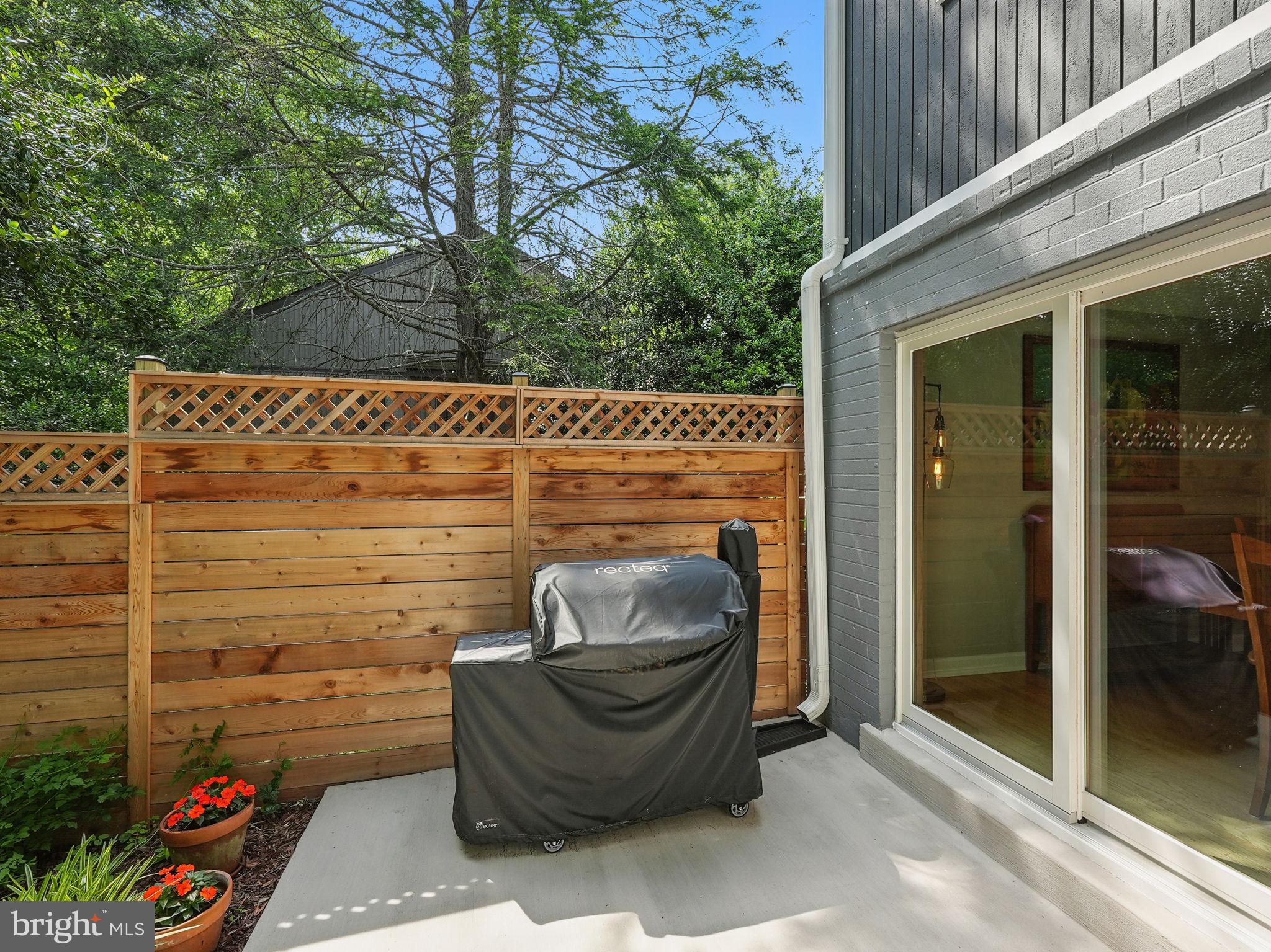 FOX MILL WOODS - Residential