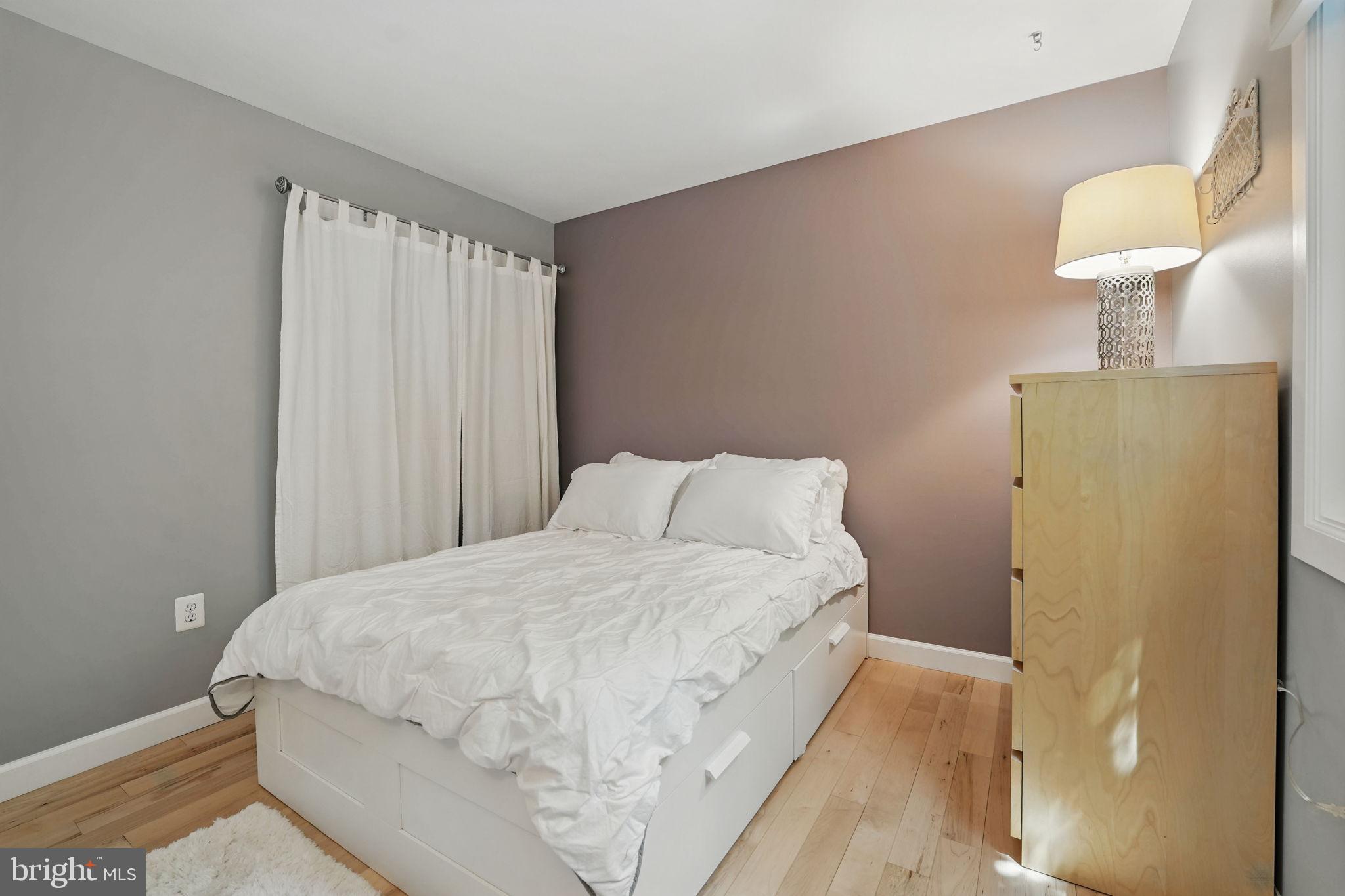 FOX MILL WOODS - Residential