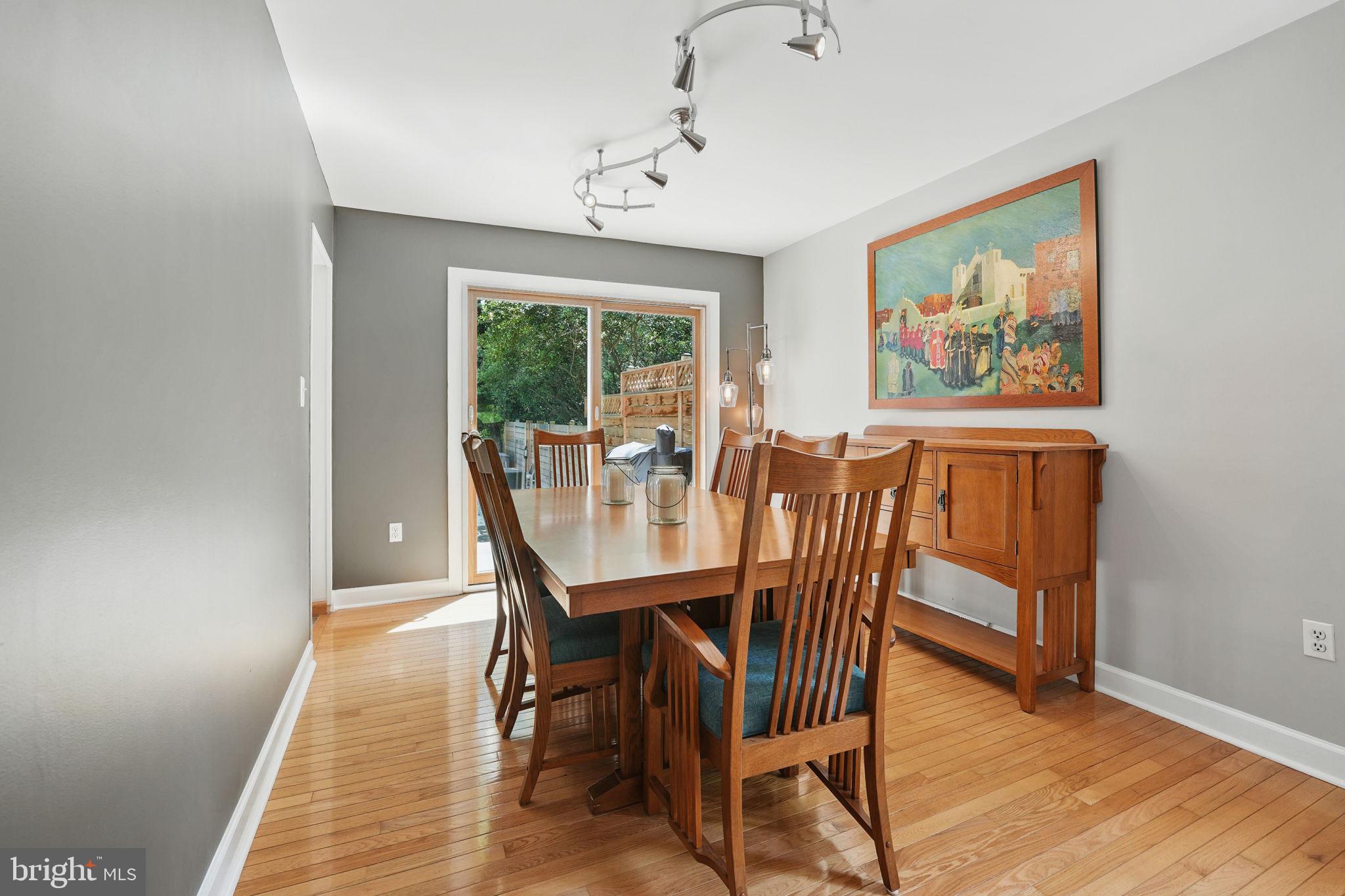 FOX MILL WOODS - Residential